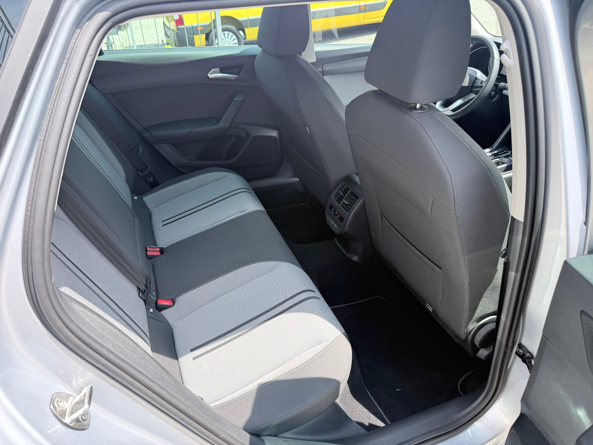 SEAT Leon ST 2.0 TDI EVO DSG Style-image-13