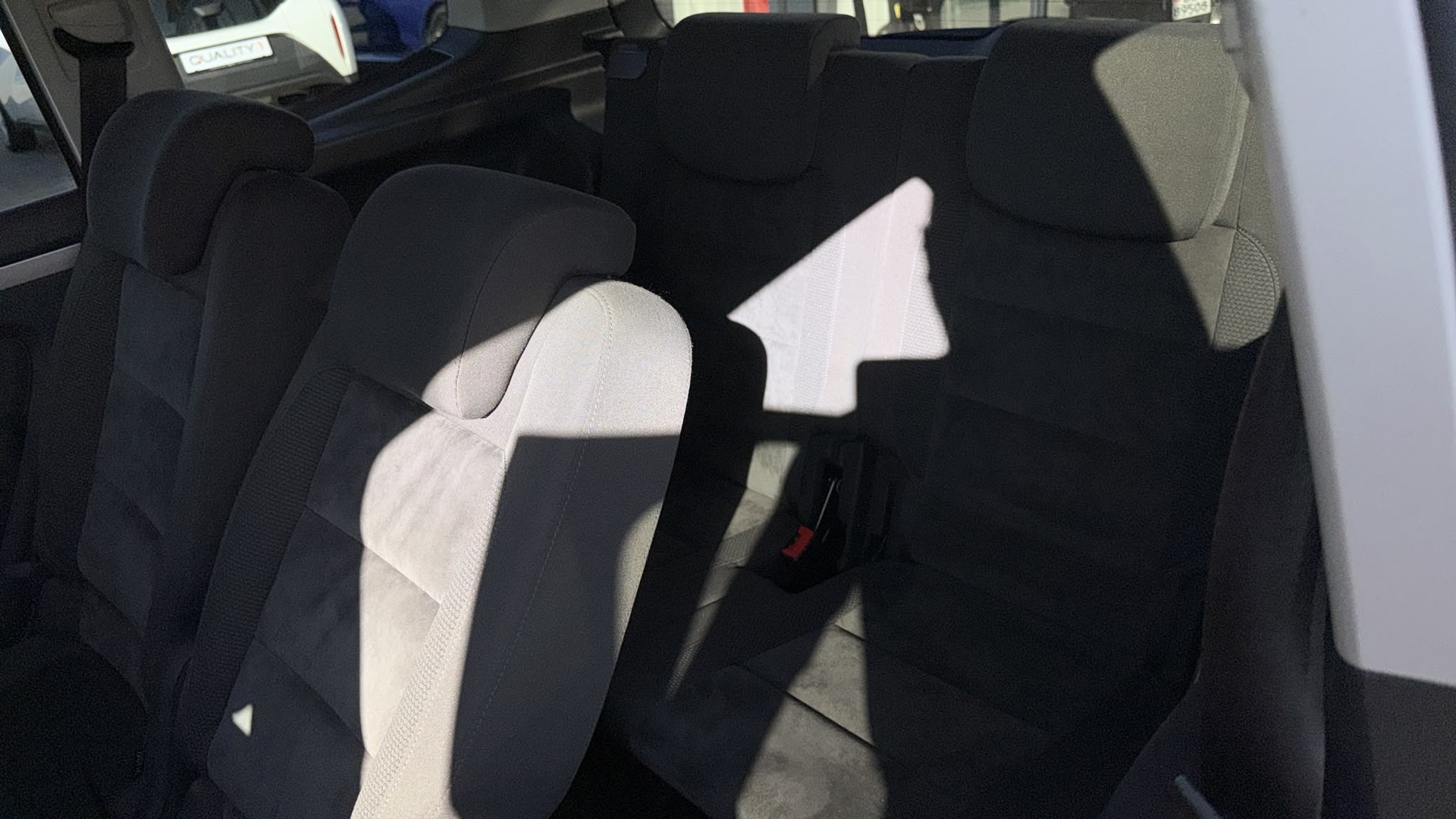 VW Touran 1.6 TDI BlueMotion Technology Highline DSG-image-19