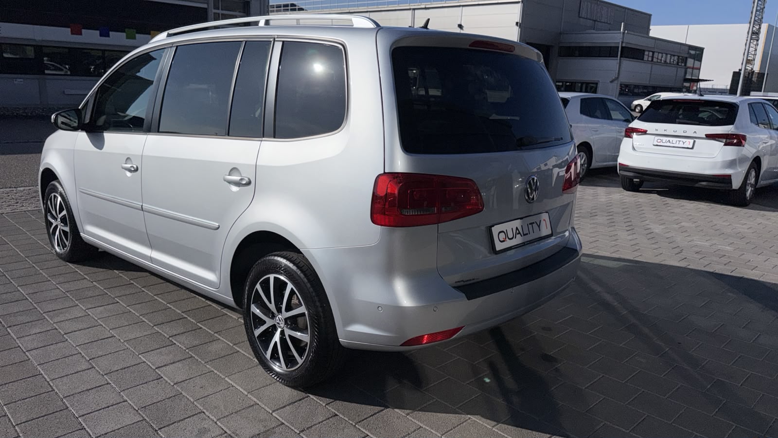 VW Touran 1.6 TDI BlueMotion Technology Highline DSG-image-14