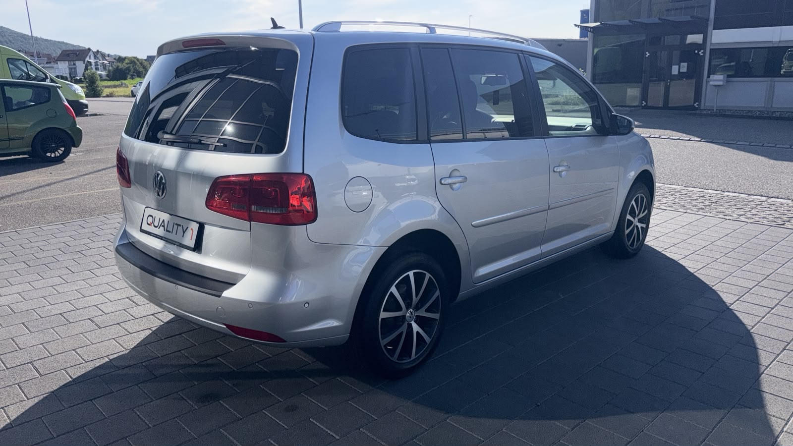 VW Touran 1.6 TDI BlueMotion Technology Highline DSG-image-9