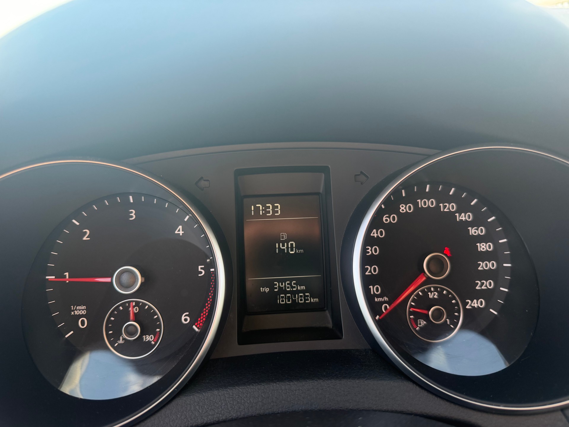 VW Golf 2.0 TDI Highline 4Motion-image-11