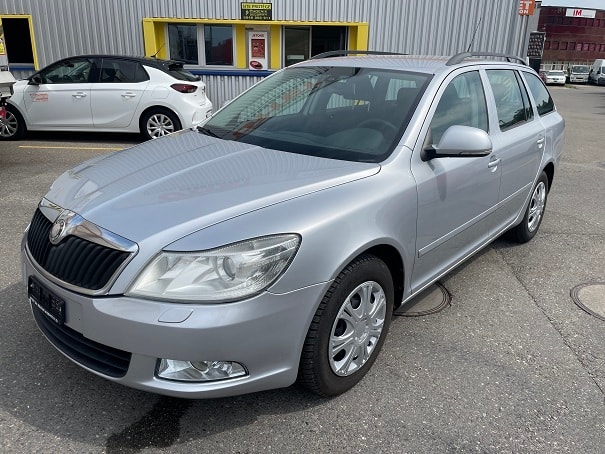 SKODA Octavia Combi 1.8 TSI Ambiente DSG