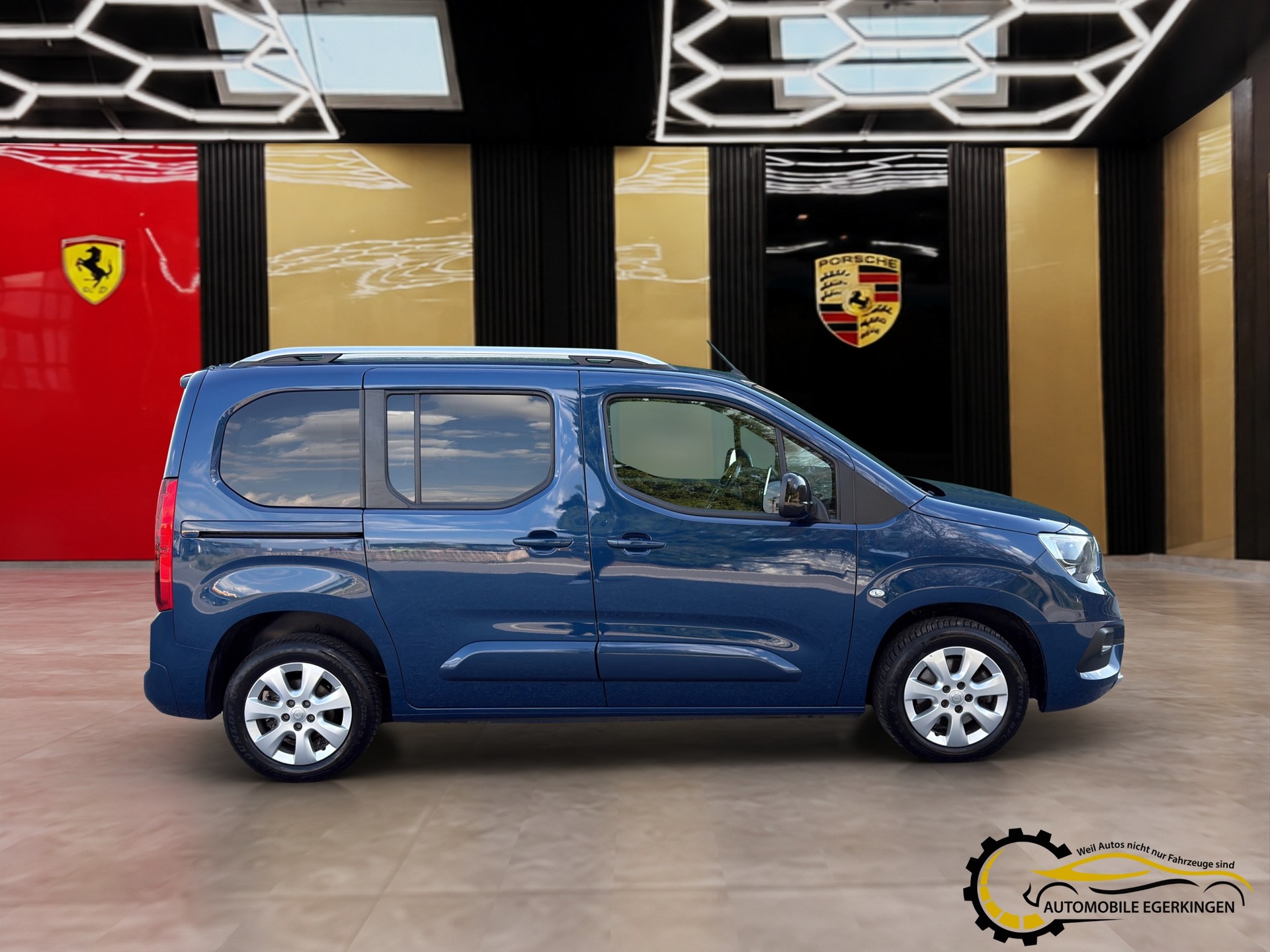 OPEL Combo Life 1.5 D Ultimate S/S-showroom-element-3