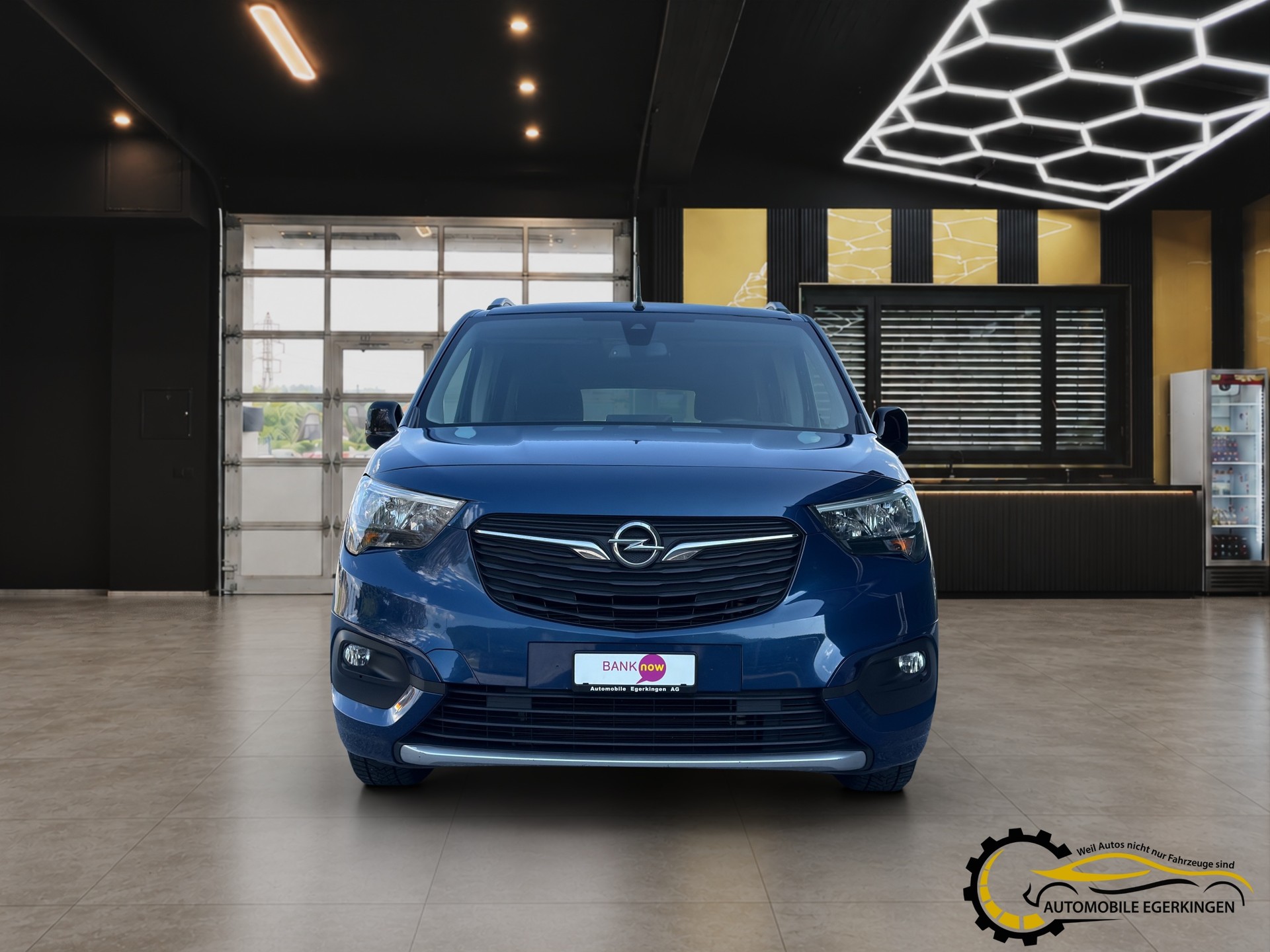 OPEL Combo Life 1.5 D Ultimate S/S-showroom-element-1
