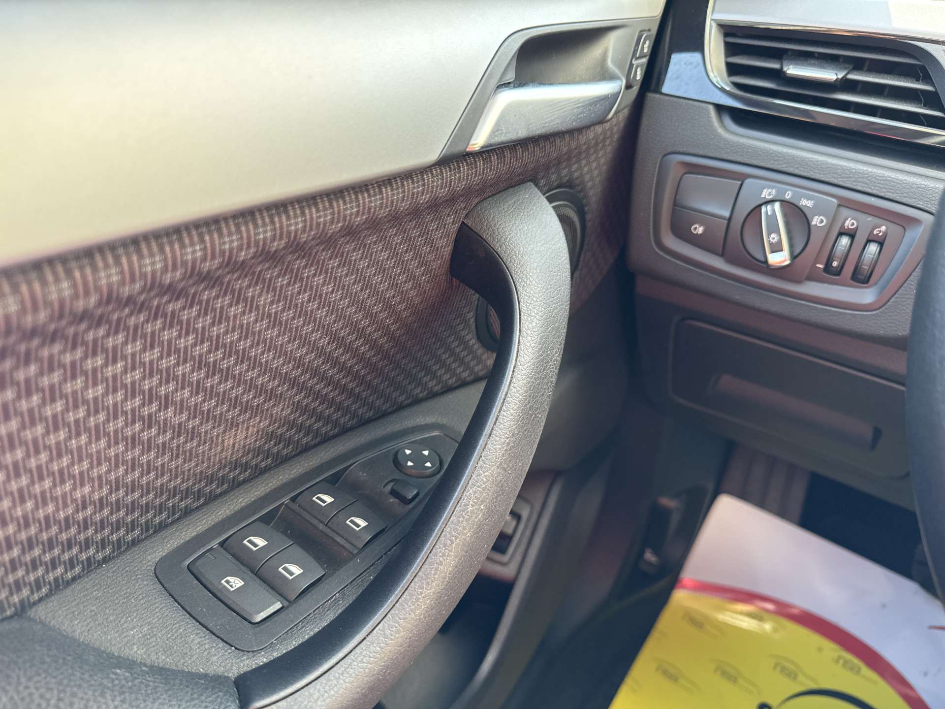 BMW X1 xDrive 20d Steptronic-image-15