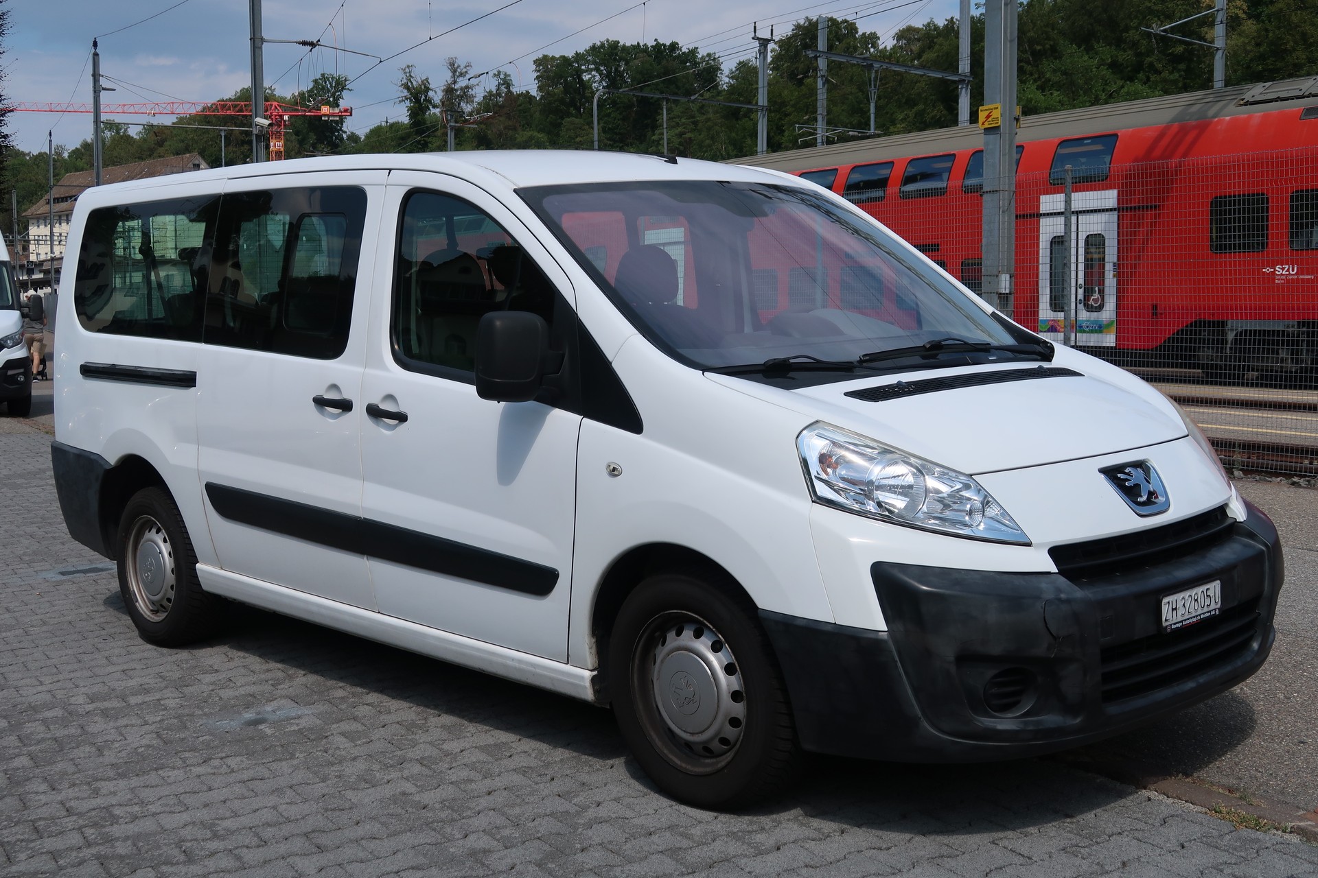 PEUGEOT Expert Tepee 2.0 HDi 9 PL Confort L2-showroom-element-2