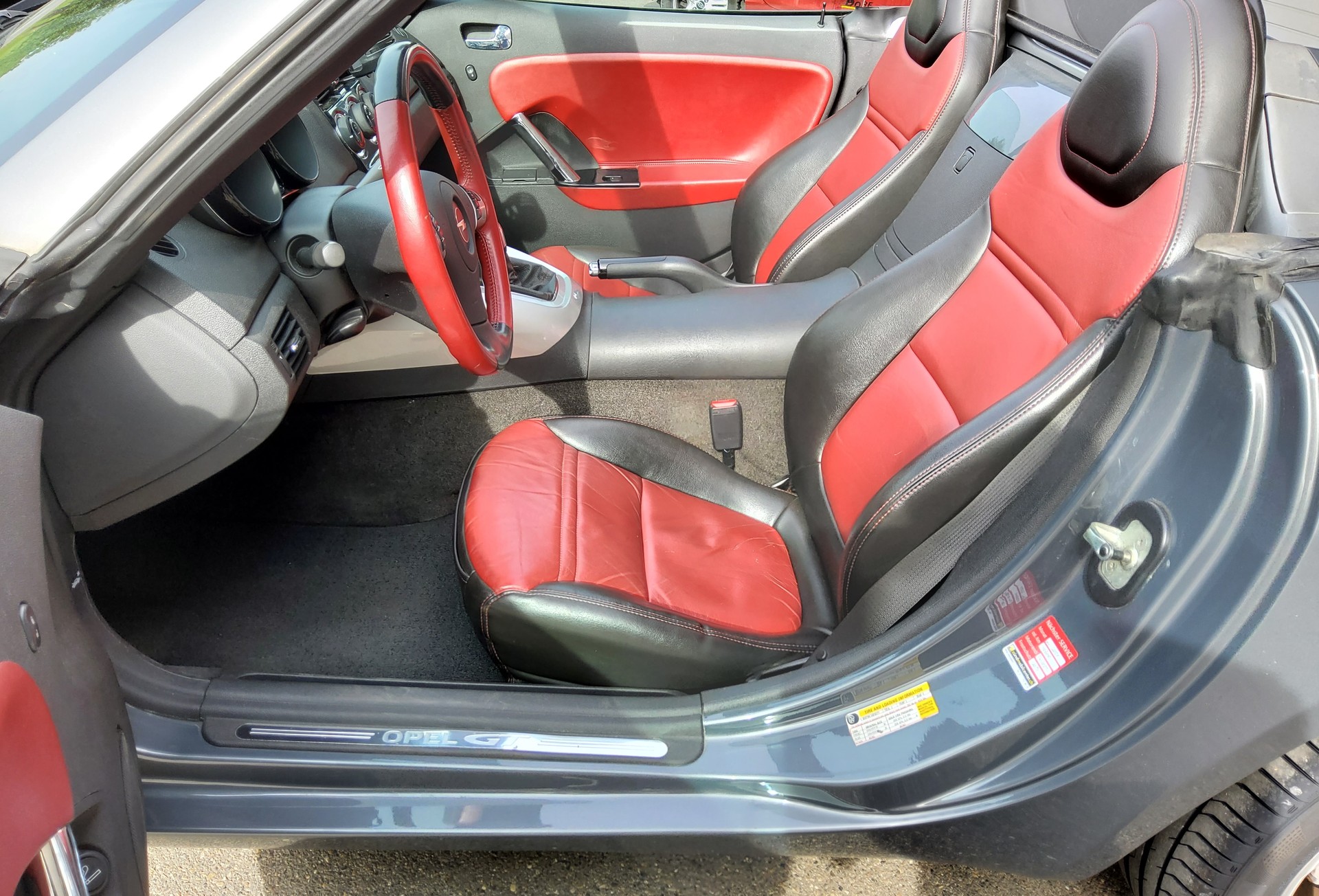 OPEL GT 2.0 Turbo-image-10