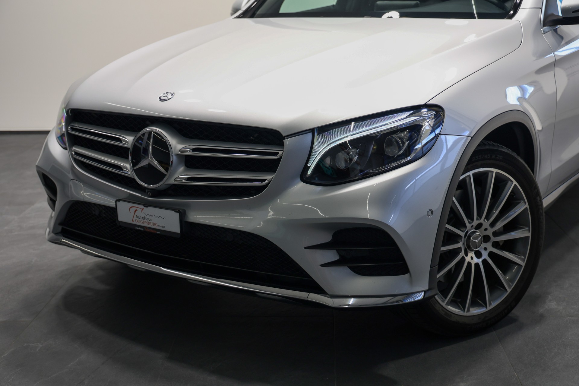 MERCEDES-BENZ GLC 250 d AMG Line 4Matic 9G-Tronic *CH-Fahrzeug*AHK 2500kg*-showroom-element-2