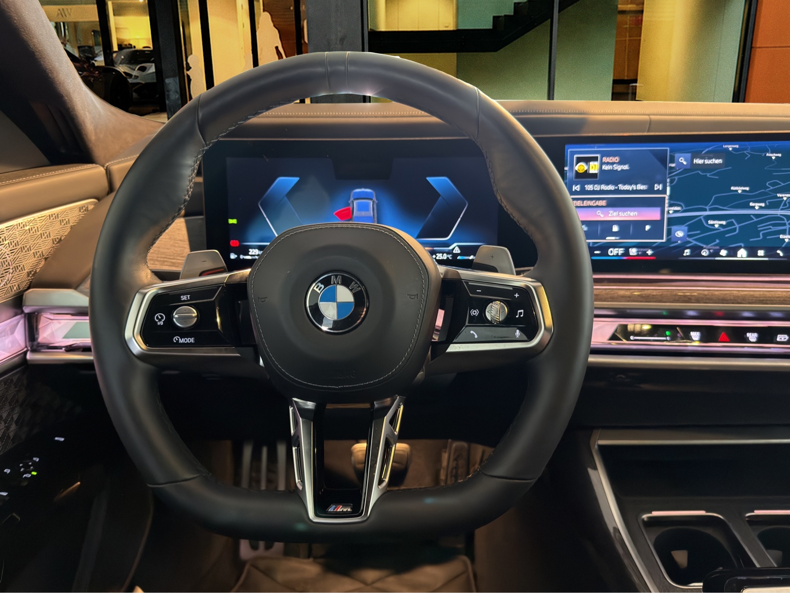 BMW 740d xDrive / CH Auslieferung mit Gratis Service-image-11