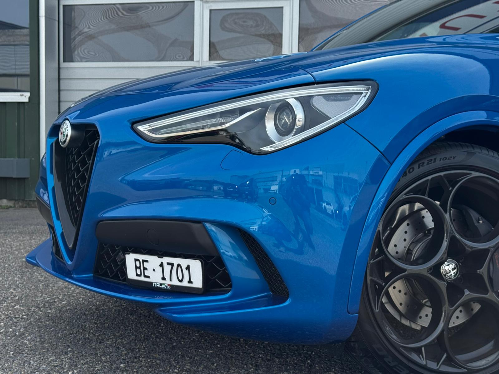 ALFA ROMEO Stelvio 2.9 V6 Quadrifoglio Sky 21 Zoll Q4-showroom-element-1