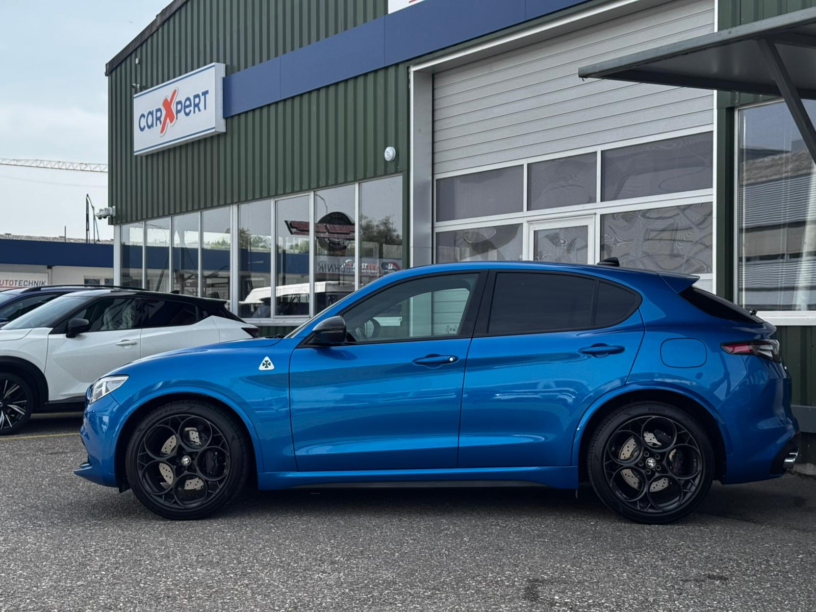 ALFA ROMEO Stelvio 2.9 V6 Quadrifoglio Sky 21 Zoll Q4-showroom-element-3