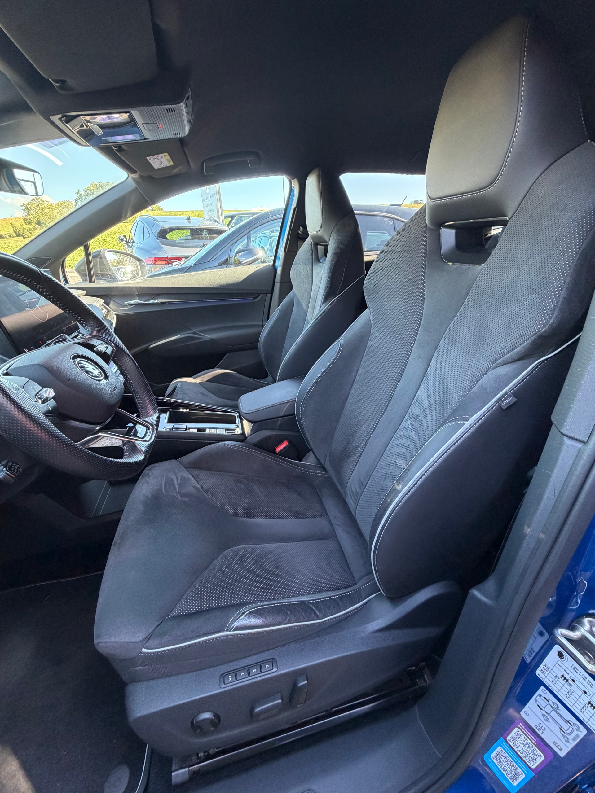 SKODA Enyaq iV 80x SportLine-image-4