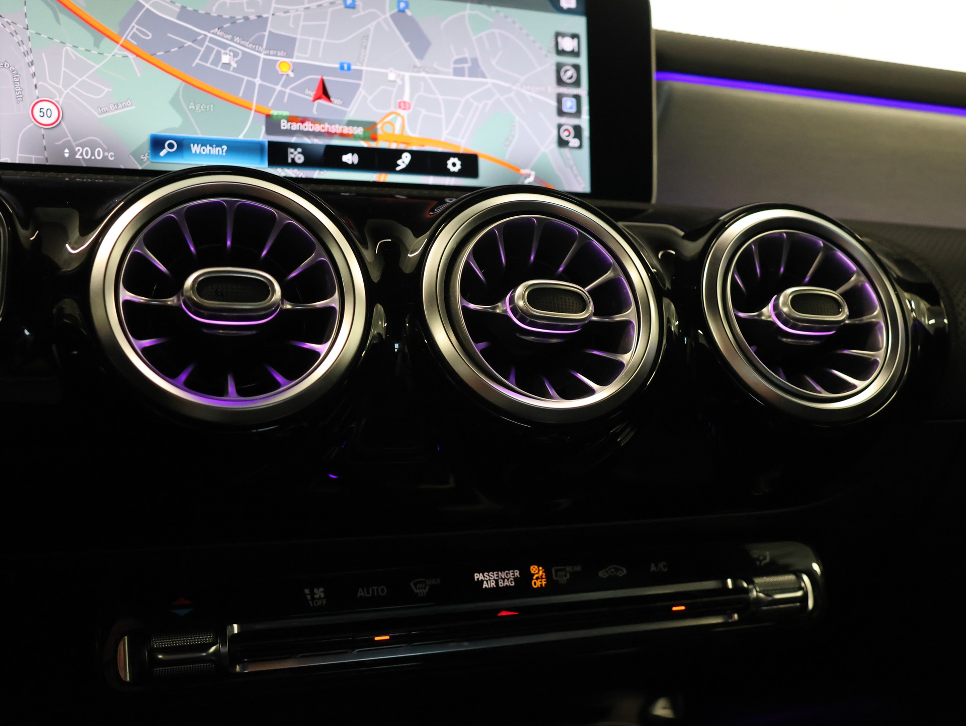 MERCEDES-BENZ CLA 220 AMG Line 7G-DCT *NIGHT-PAKET*-image-22