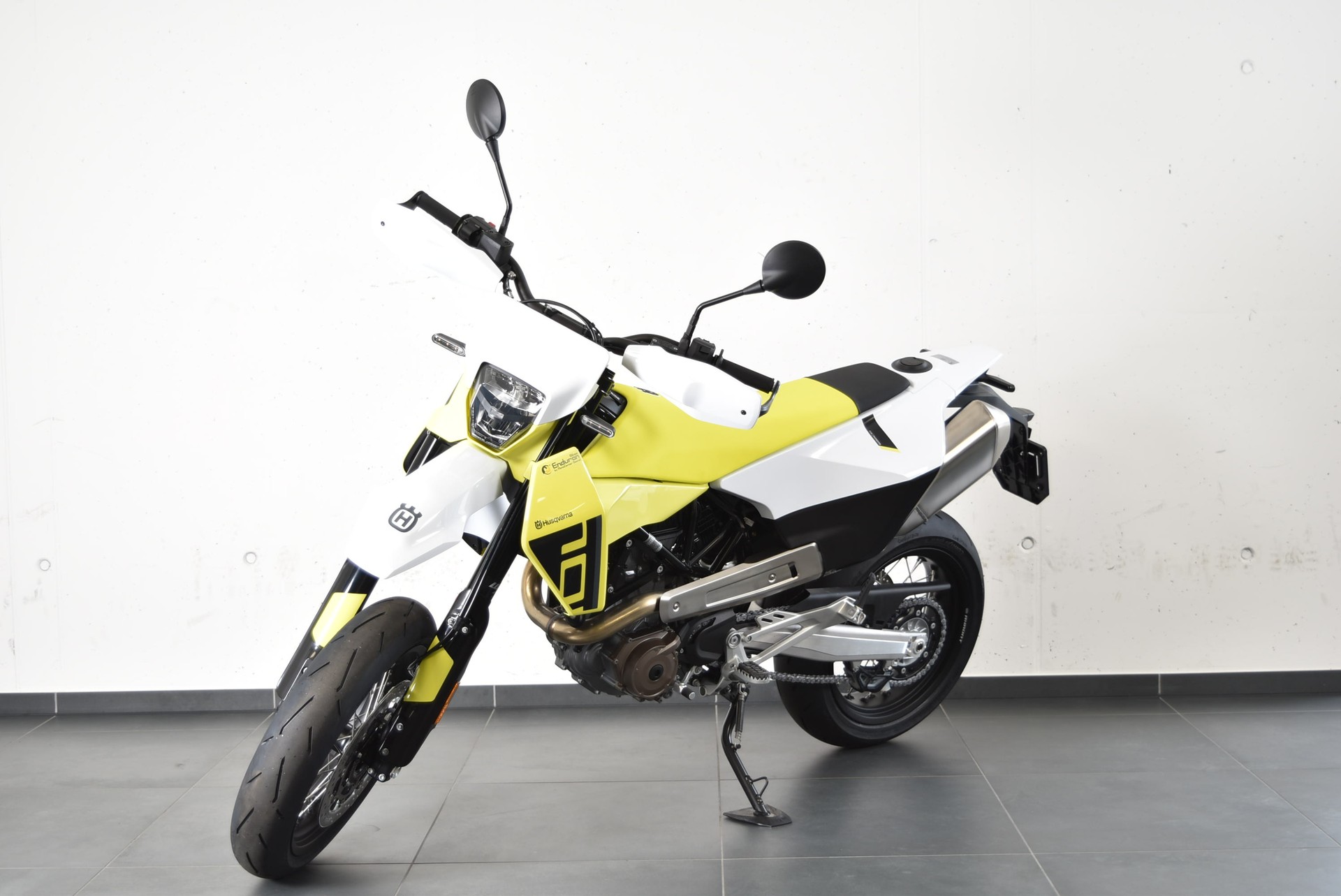 HUSQVARNA 701 Supermoto-image-1