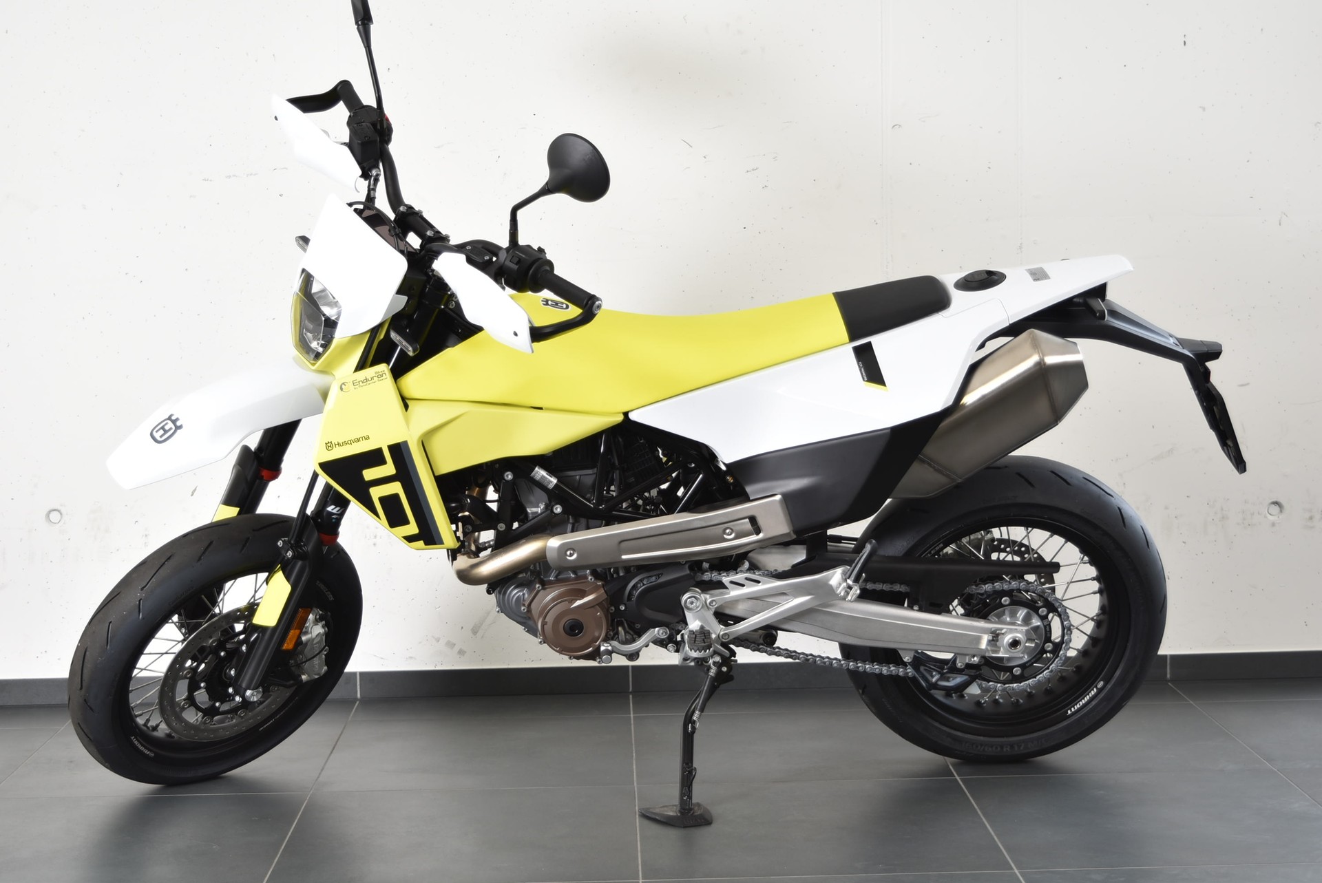 HUSQVARNA 701 Supermoto-image-0