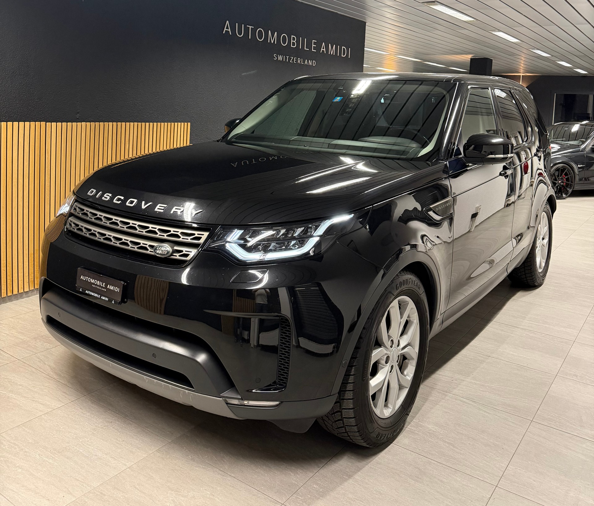 LAND ROVER Discovery 3.0 SDV6 HSE Luxury Automatic, 36 Monate / 60‘000km GRATIS-SERVICE!