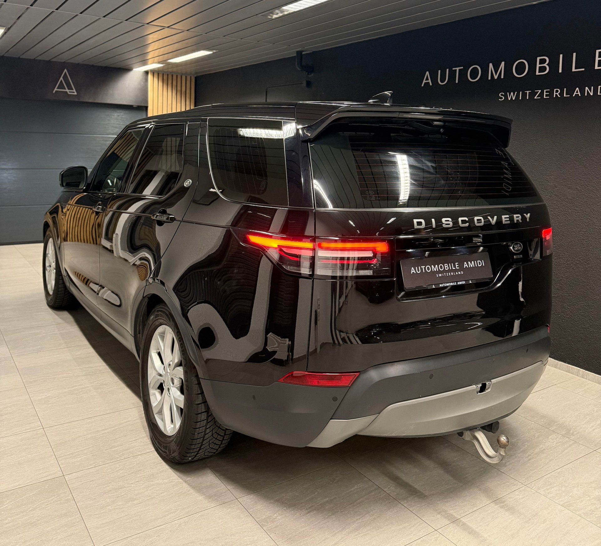LAND ROVER Discovery 3.0 SDV6 HSE Luxury Automatic, 36 Monate / 60‘000km GRATIS-SERVICE!-showroom-element-3