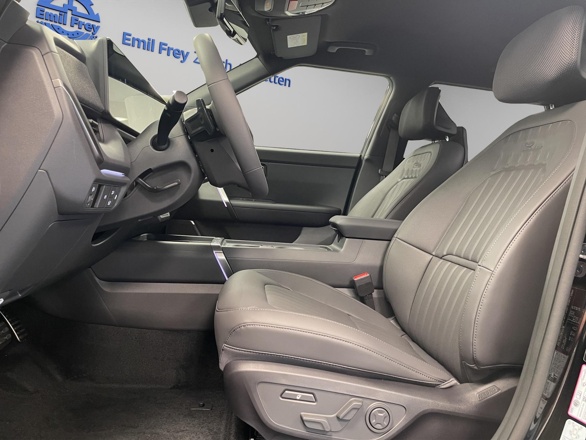 KIA Seltos 1.6 T-GDi X-Line-image-5