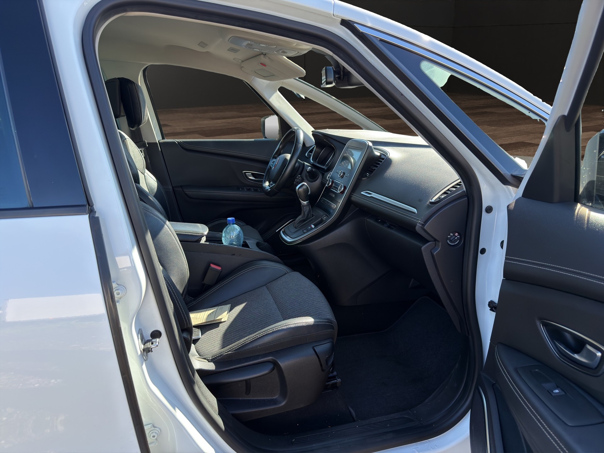 RENAULT Grand Scénic 1.3 16V Intens Pack Advantage EDC-image-15