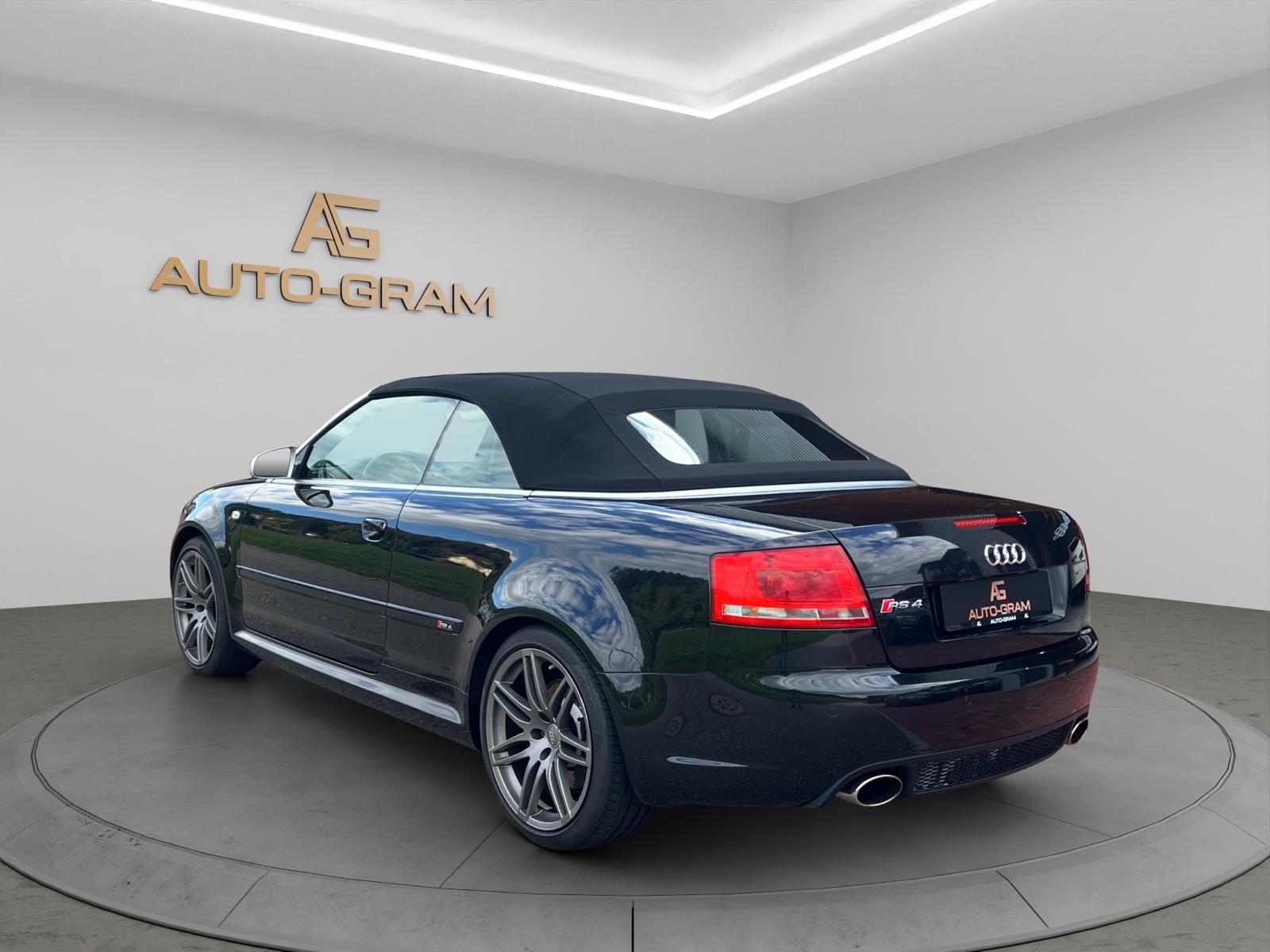 AUDI RS4 Cabriolet 4.2 V8 quattro-showroom-element-2