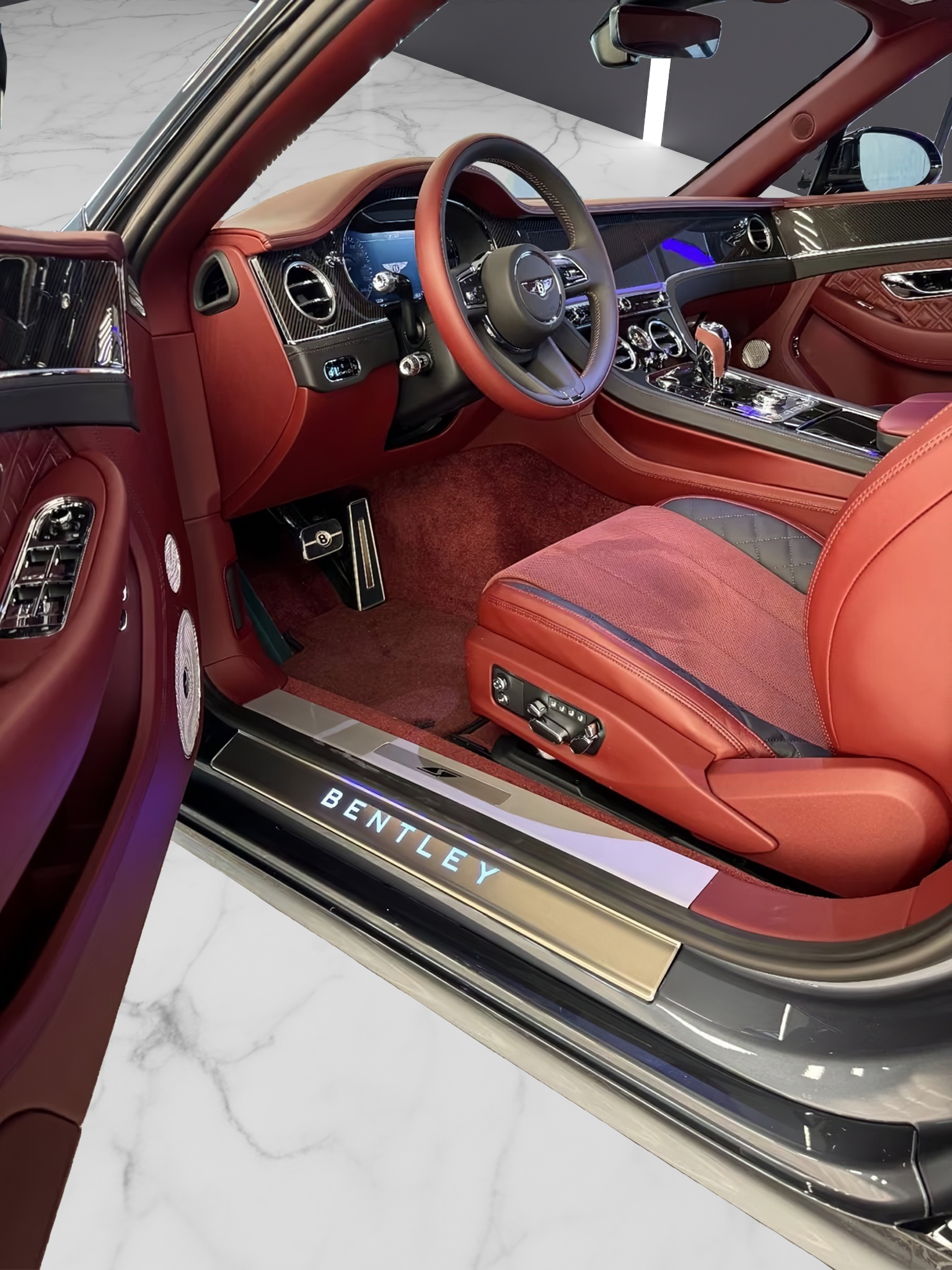 BENTLEY Continental GTC 4.0 V8 Mulliner-image-15