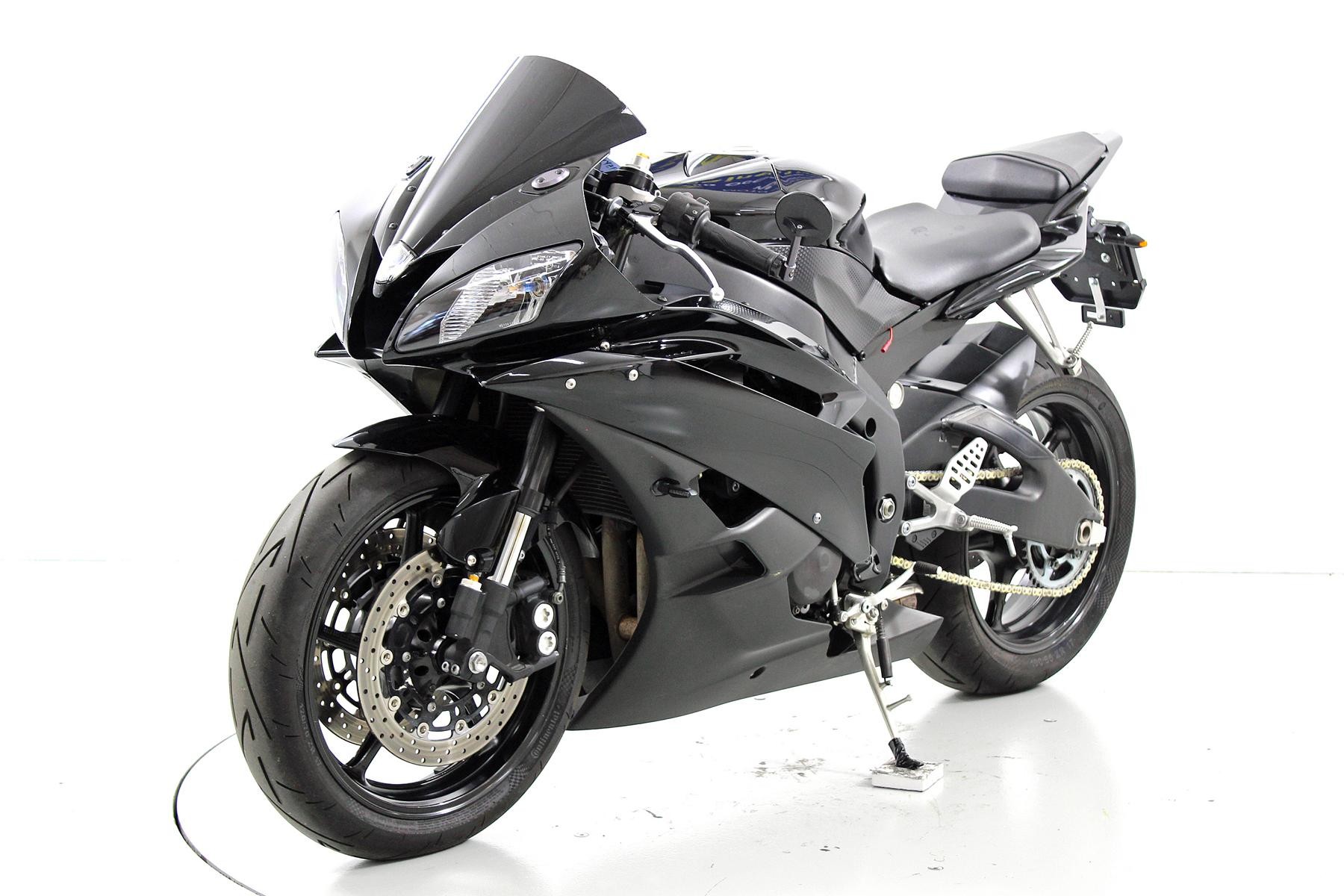 YAMAHA YZF-R6-image-2