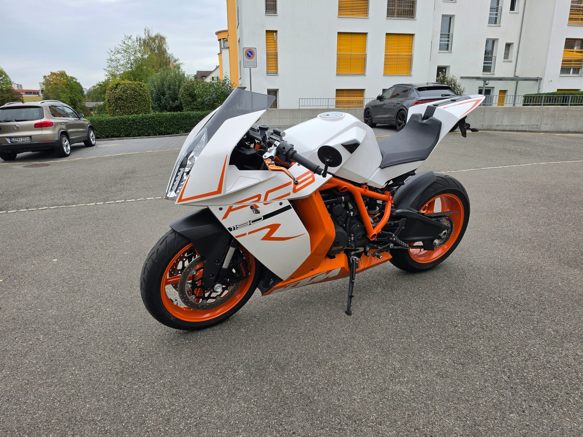 KTM 1190 RC8 R-image-4