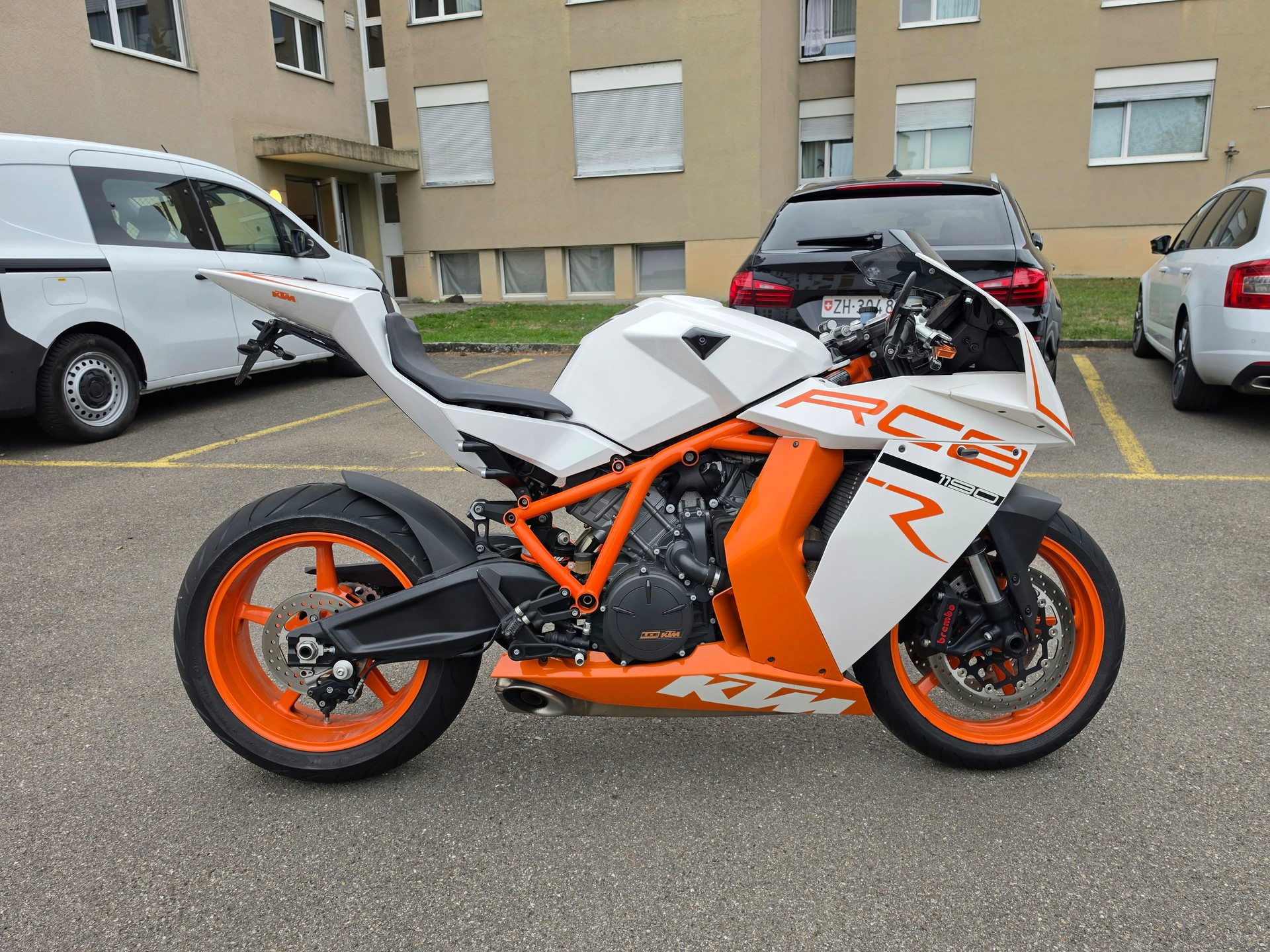 KTM 1190 RC8 R-image-1