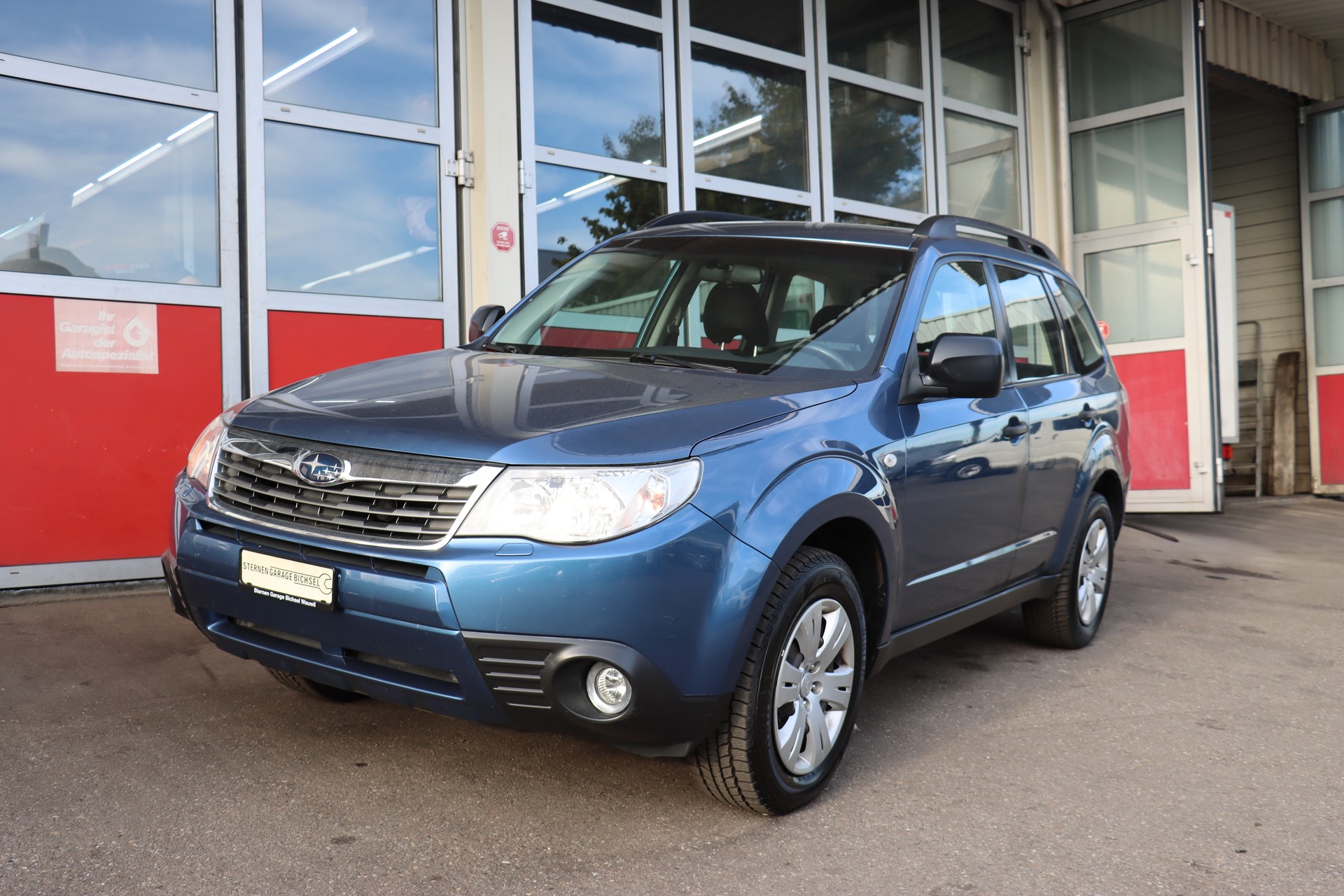 SUBARU Forester 2.0X Swiss-showroom-element-1