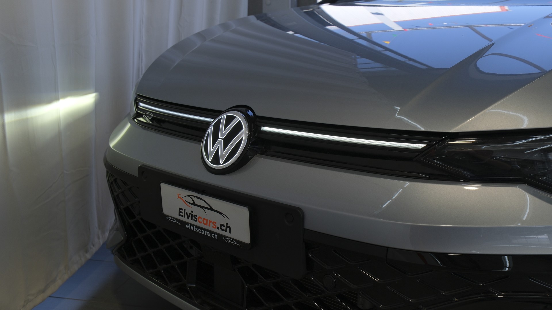 VW Golf 1.5 e TSI mHEV R-Line DSG " Black Style "-image-6