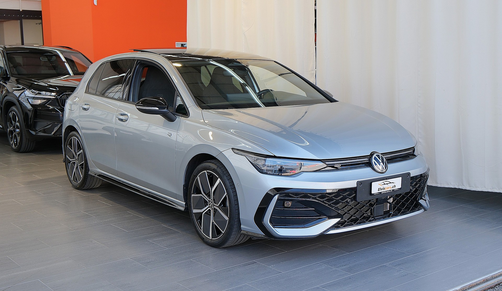 VW Golf 1.5 e TSI mHEV R-Line DSG " Black Style "-image-29