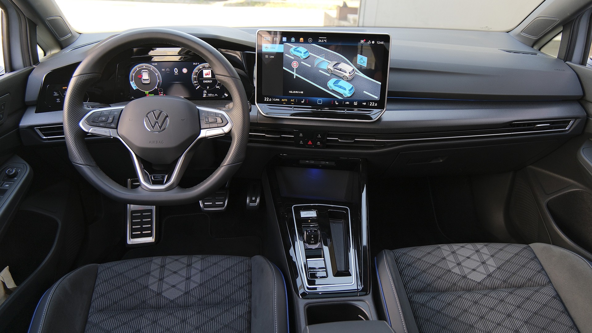 VW Golf 1.5 e TSI mHEV R-Line DSG " Black Style "-image-5