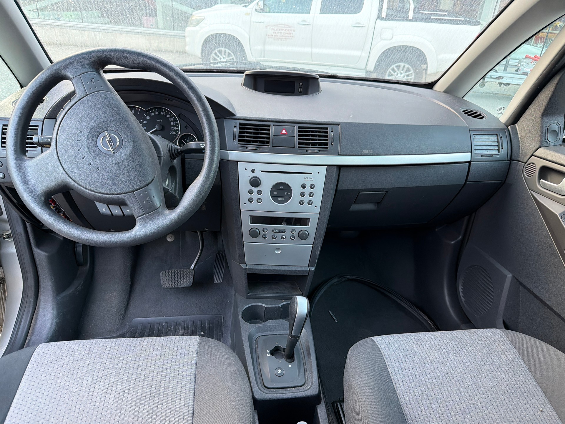 OPEL Meriva 1.8i 16V Essentia-image-9