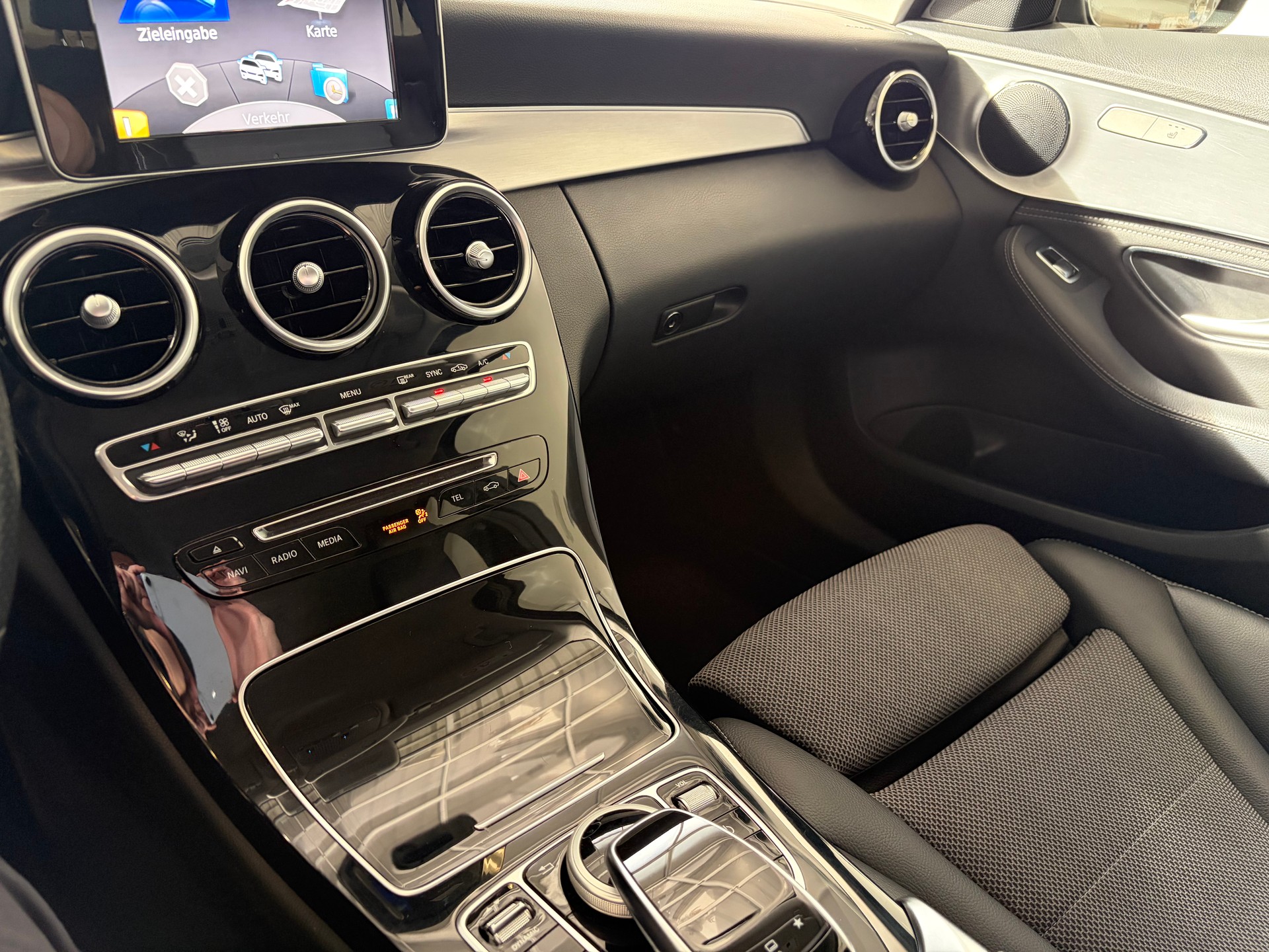 MERCEDES-BENZ C 180 7G-Tronic-image-8