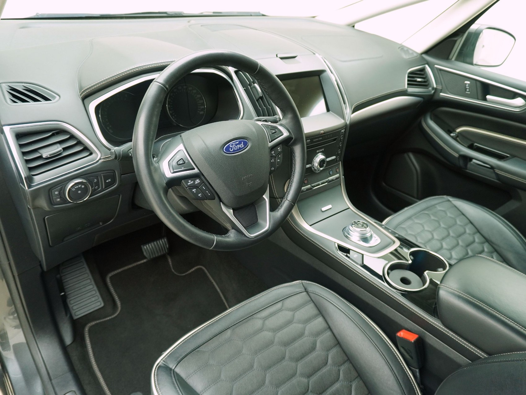 FORD S-Max 2.0 TDCi Vignale 4x4-image-9