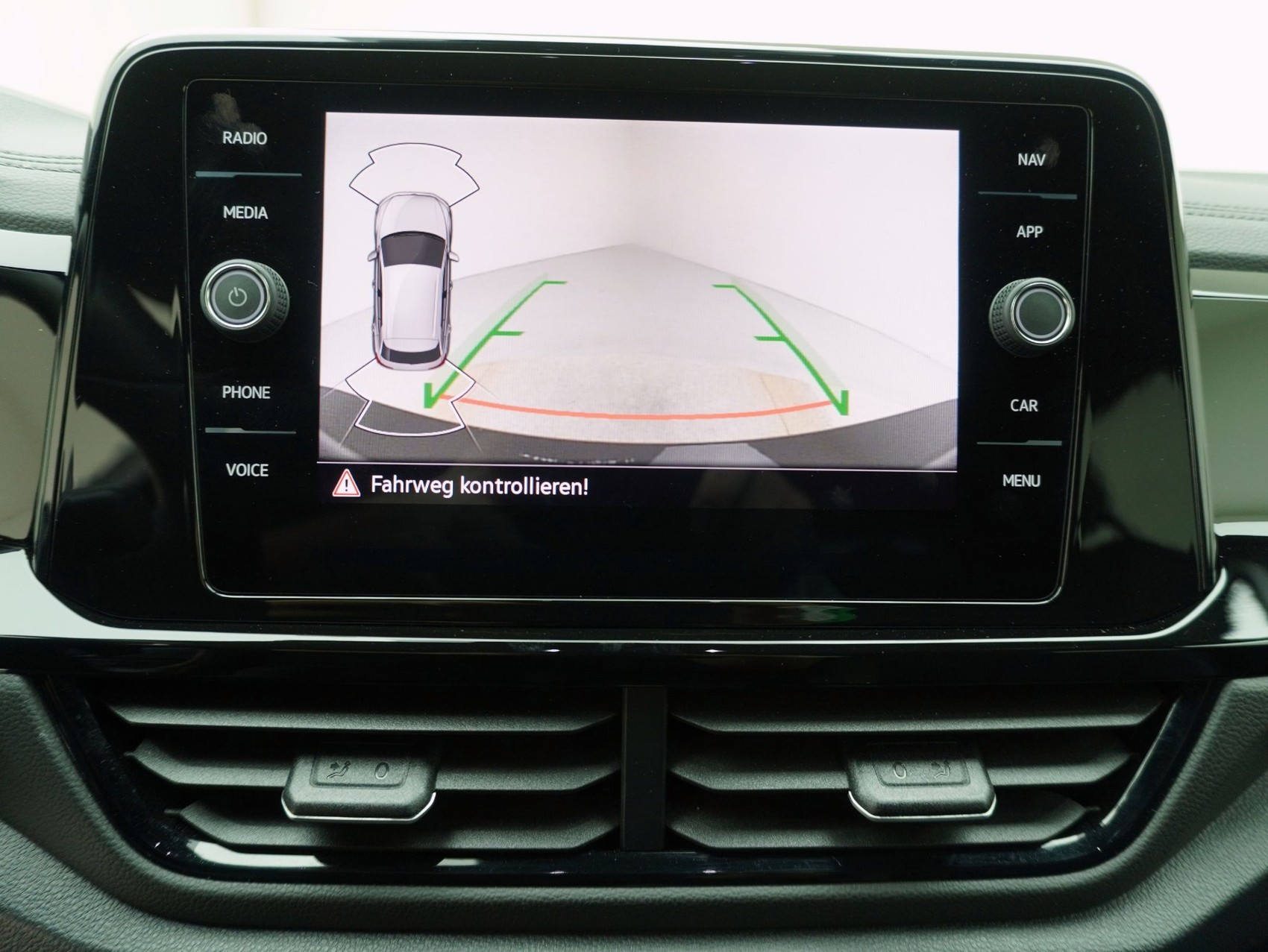 VW T-Roc 2.0 TSI DSG R Black Style 4Motion-image-17