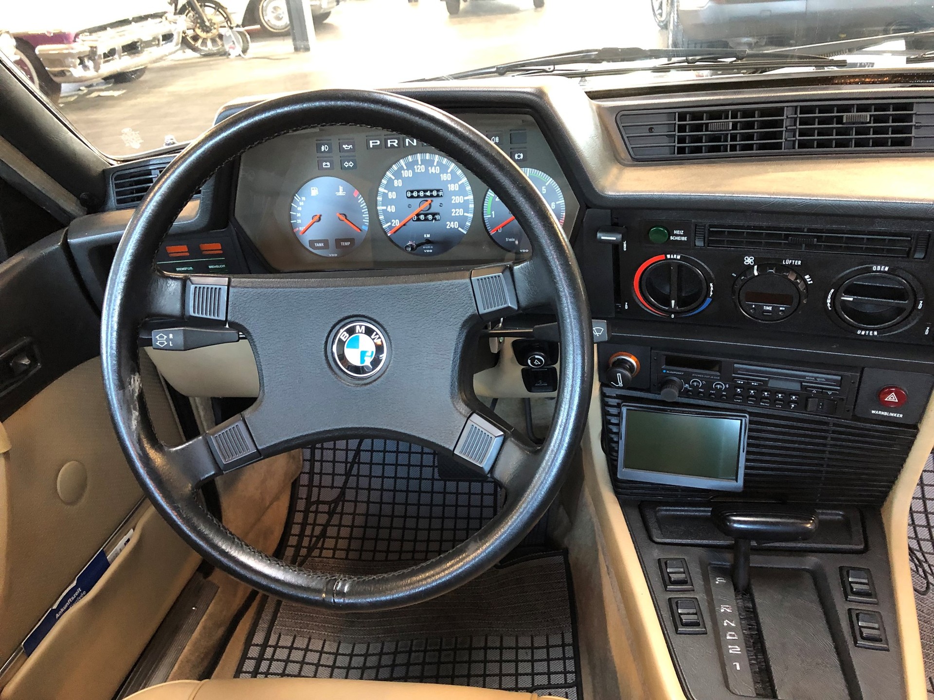 BMW 633 CSI-image-13
