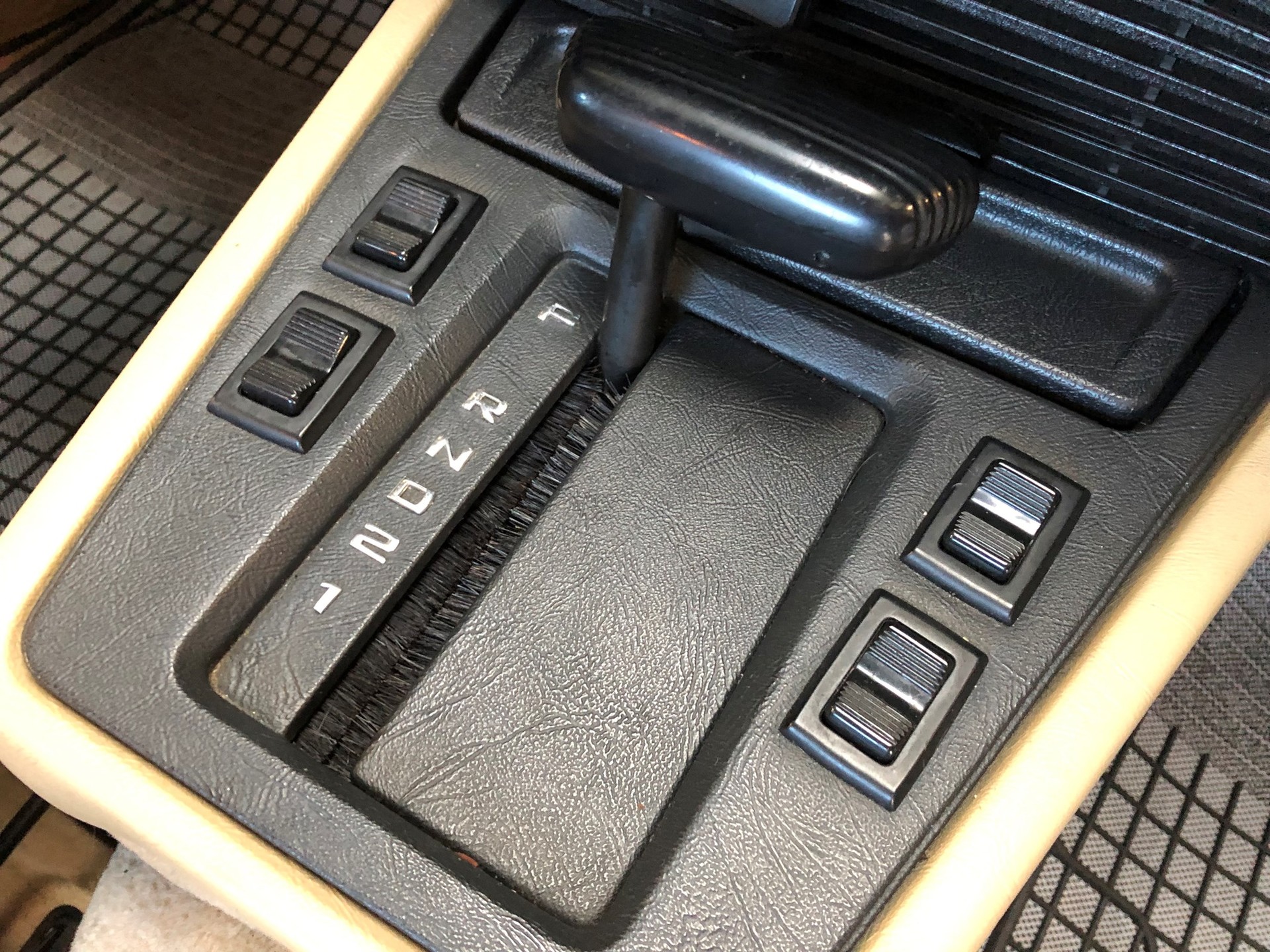 BMW 633 CSI-image-14