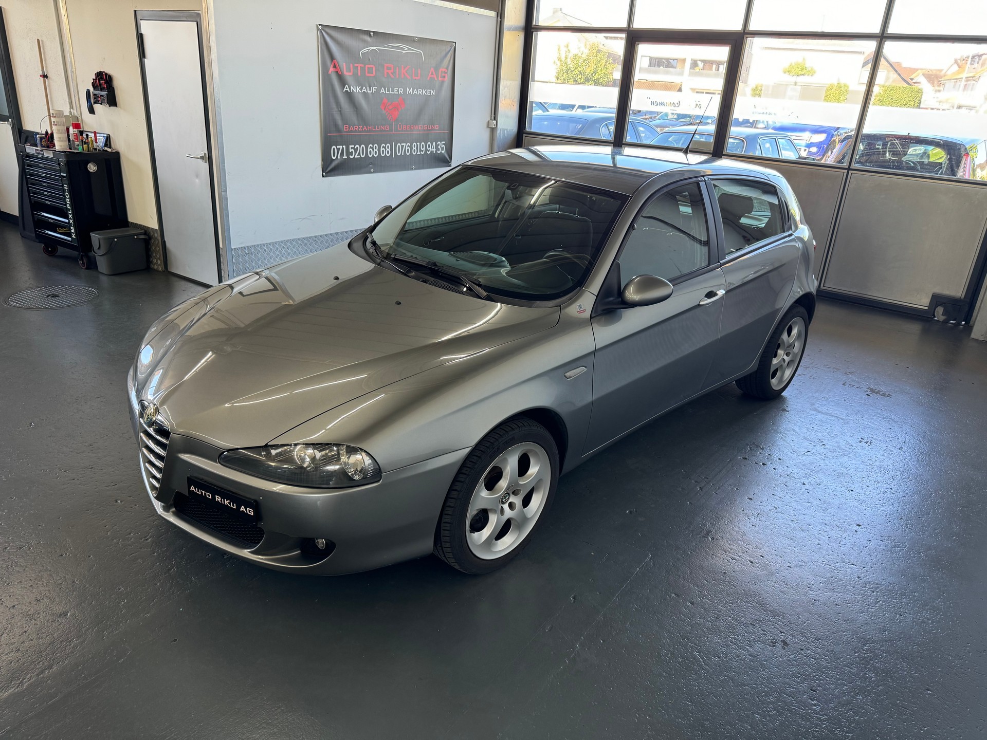 ALFA ROMEO 147 1.6 TS 16V Distinctive-showroom-element-3
