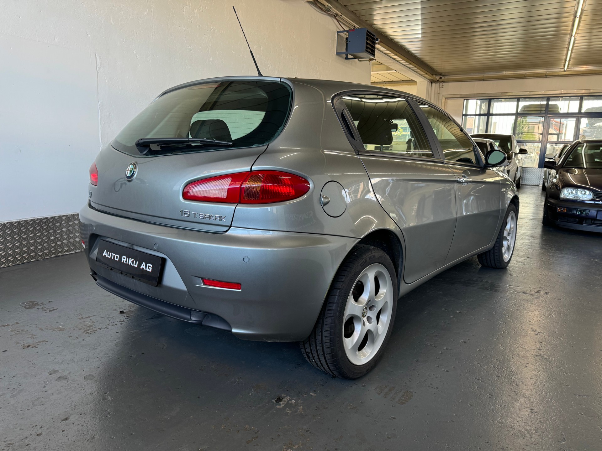 ALFA ROMEO 147 1.6 TS 16V Distinctive-image-7