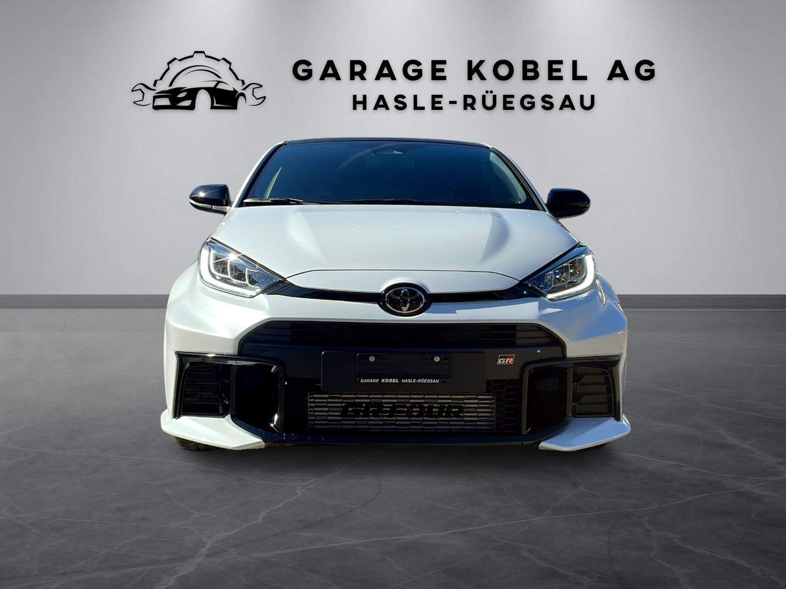 TOYOTA Yaris 1.6 GR Sport-showroom-element-1