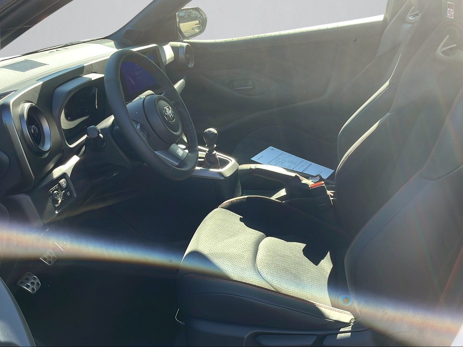 TOYOTA Yaris 1.6 GR Sport-image-4