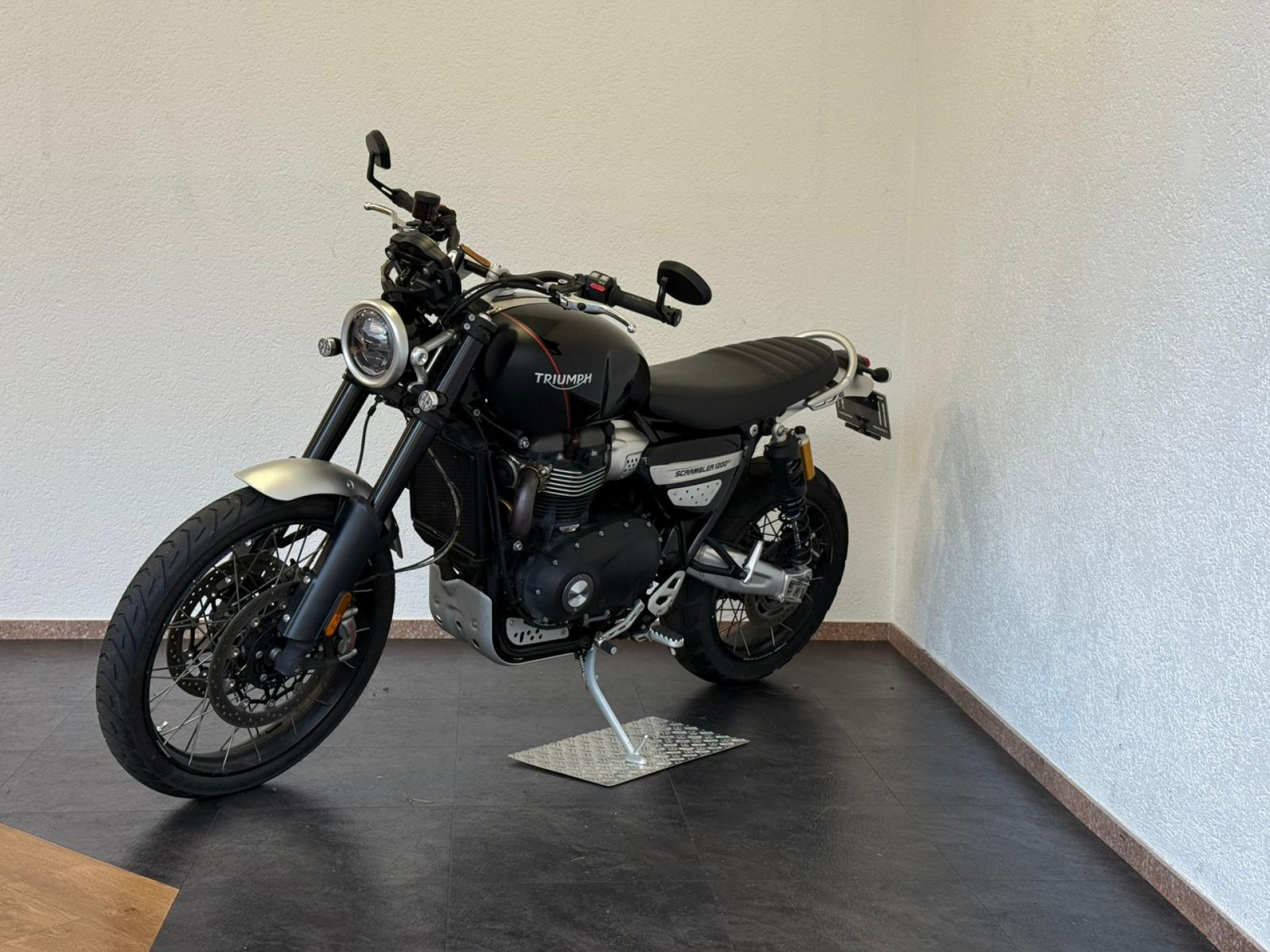 TRIUMPH Scrambler 1200 XC-image-2