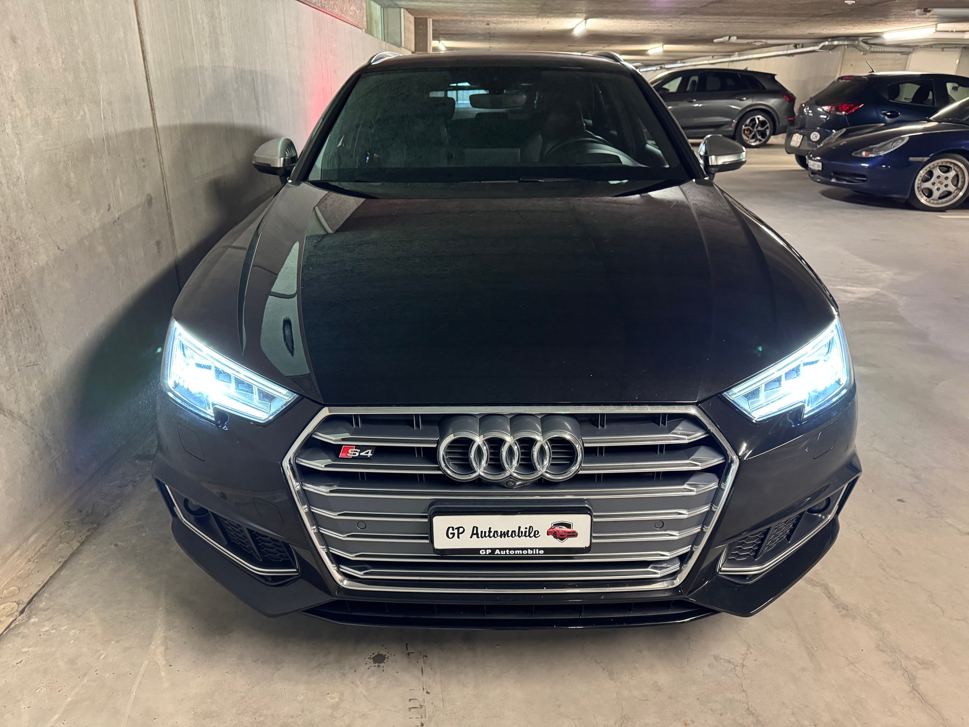 AUDI S4 Avant 3.0 TFSI quattro tiptronic-image-11