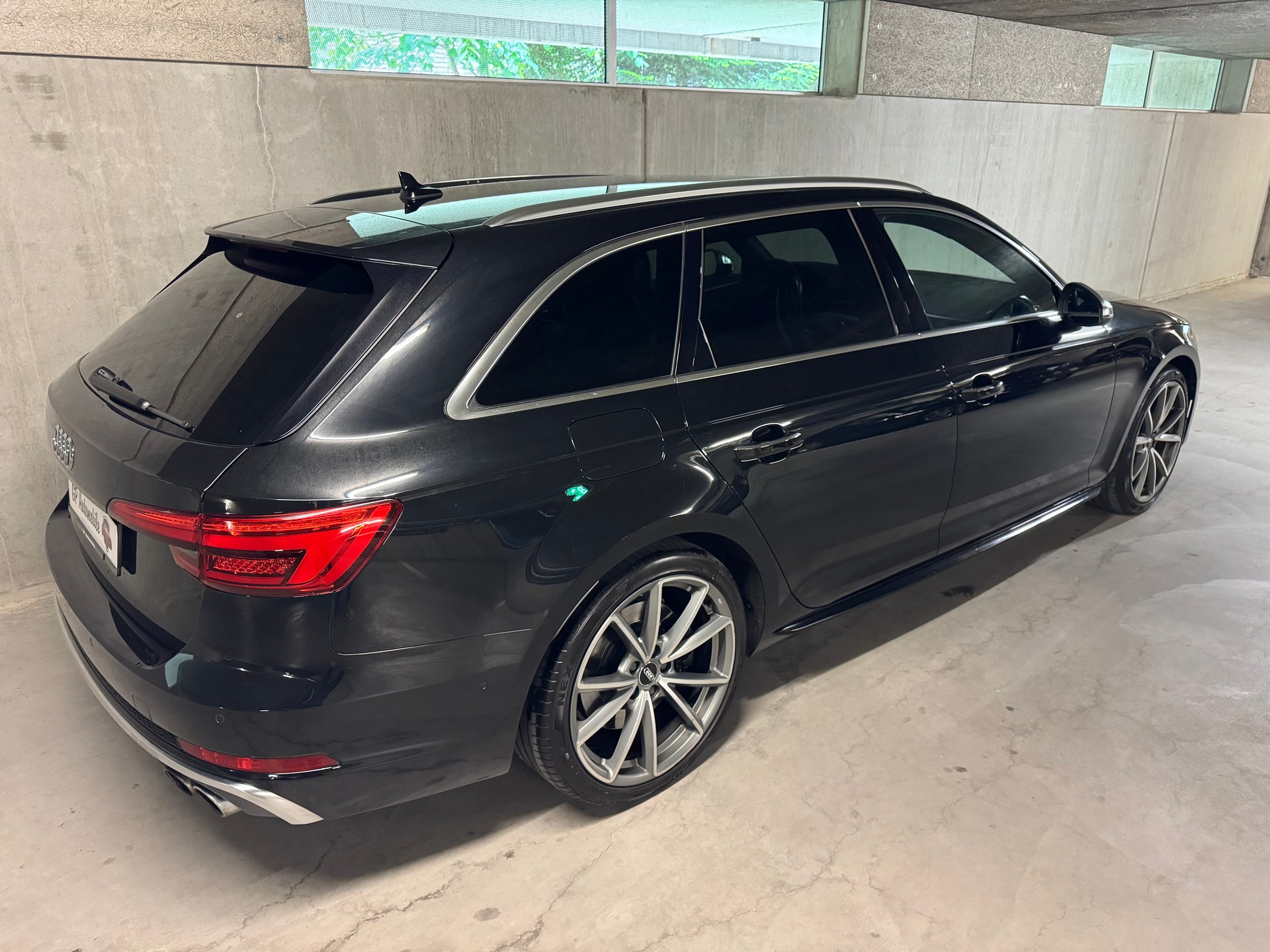 AUDI S4 Avant 3.0 TFSI quattro tiptronic-image-5