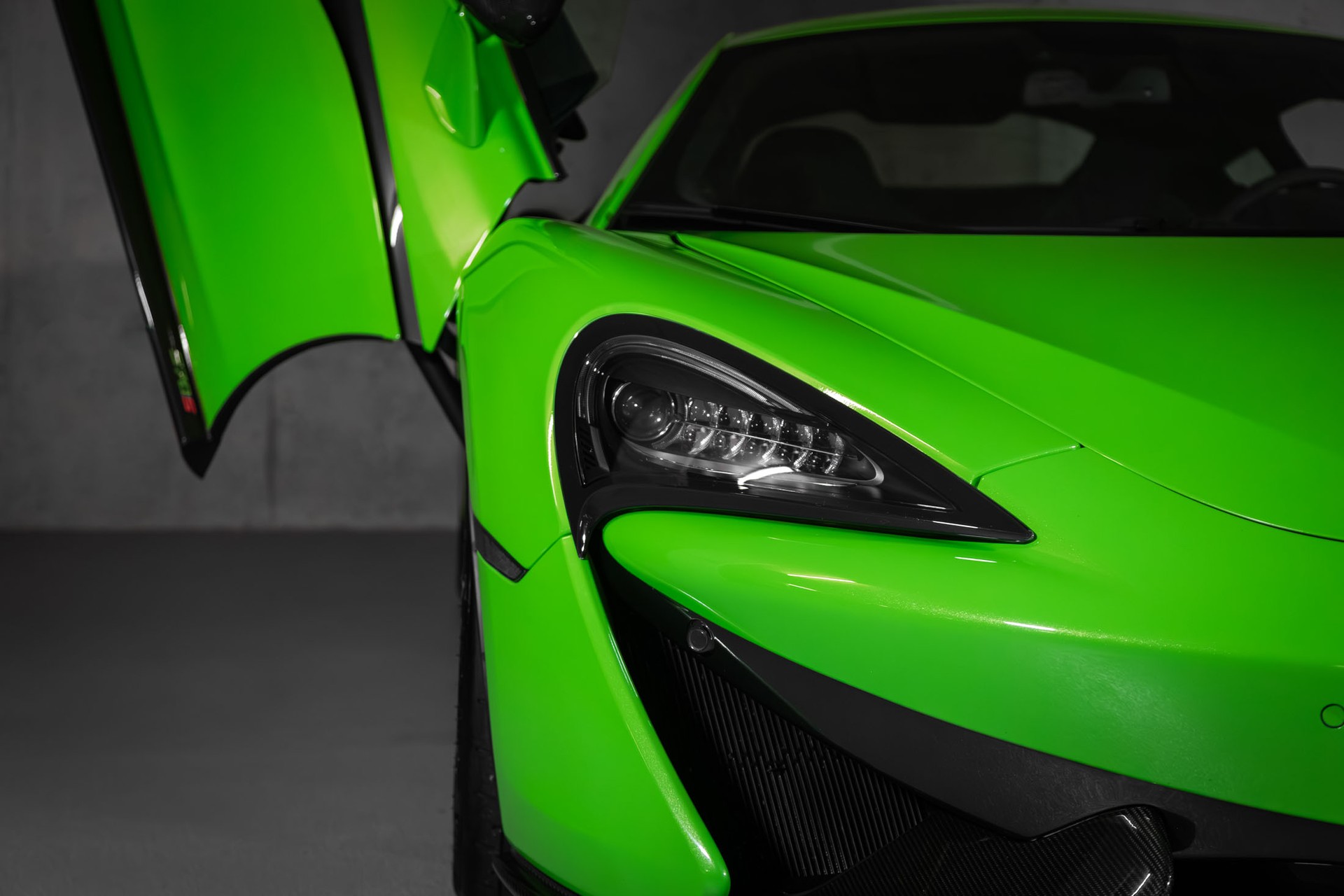 McLAREN 570S Coupé 3.8 V8 SSG-image-12