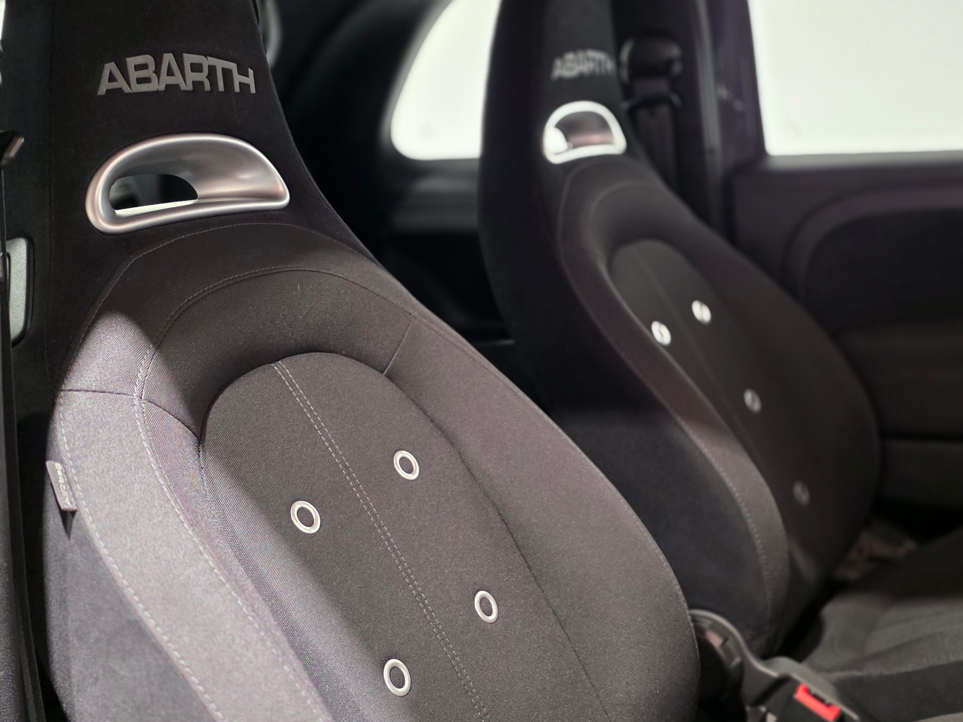 FIAT 595 1.4 16V Turbo Abarth-image-11