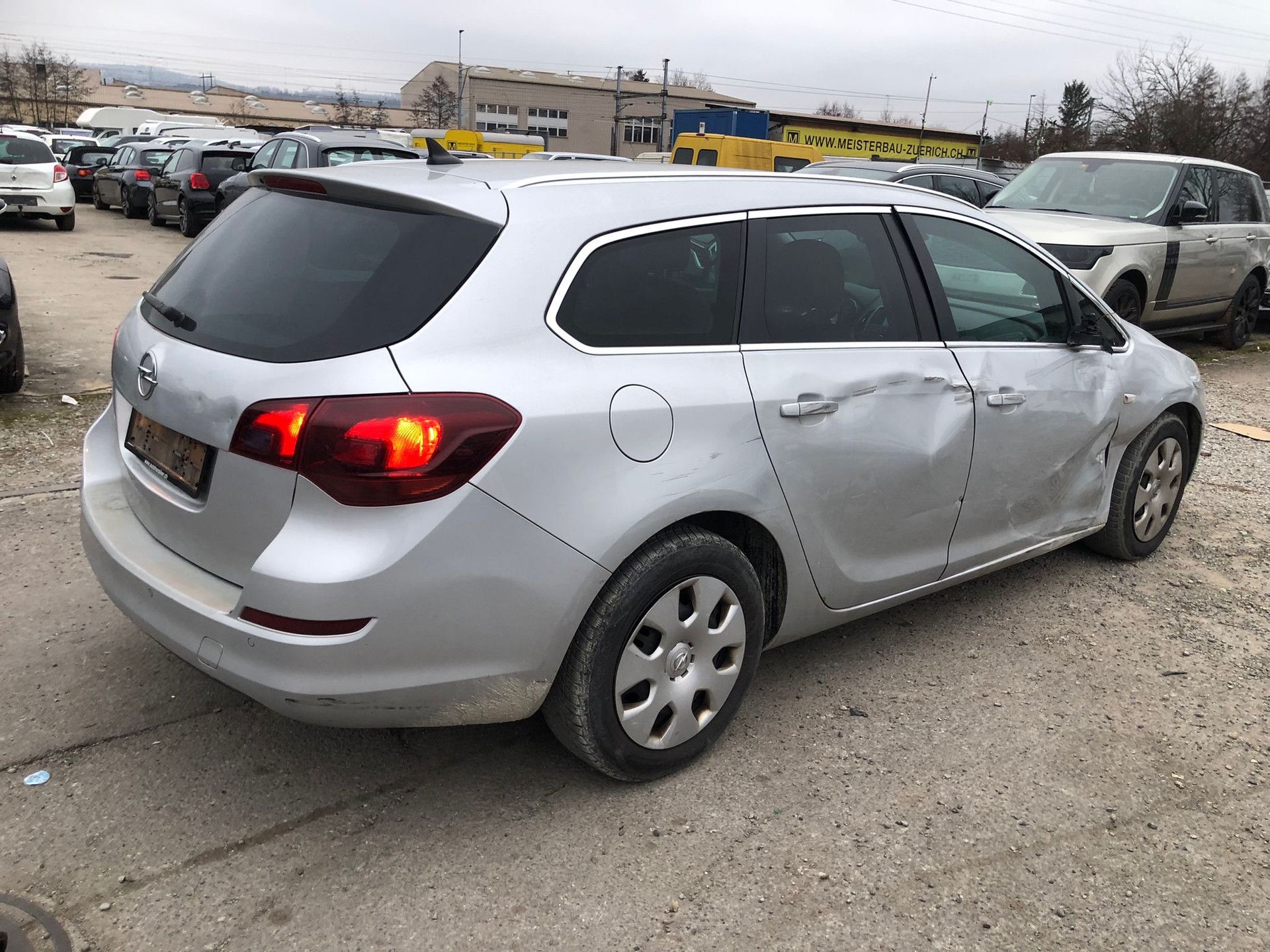 OPEL Astra SportsTourer 1.4i 16V Turbo Sport Automatic-image-9