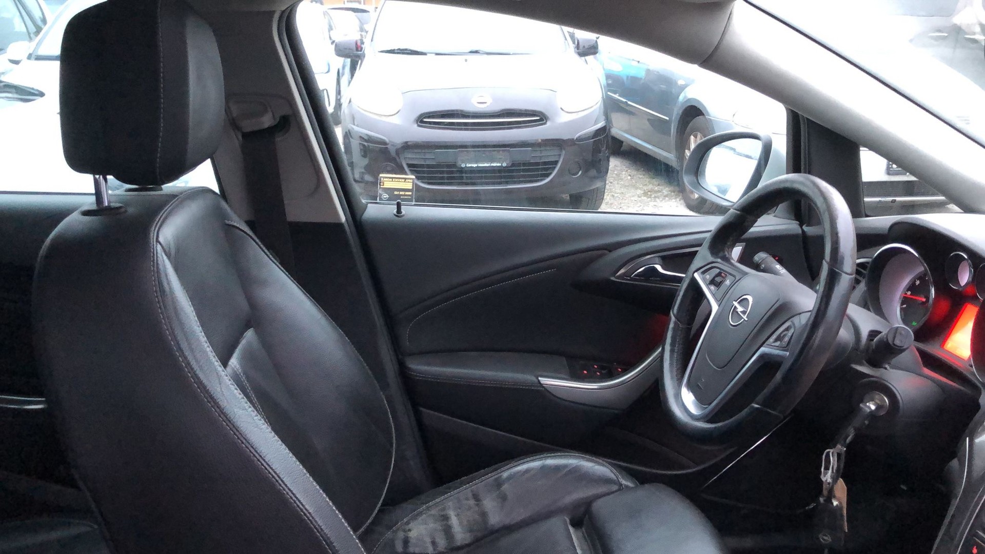 OPEL Astra SportsTourer 1.4i 16V Turbo Sport Automatic-image-14
