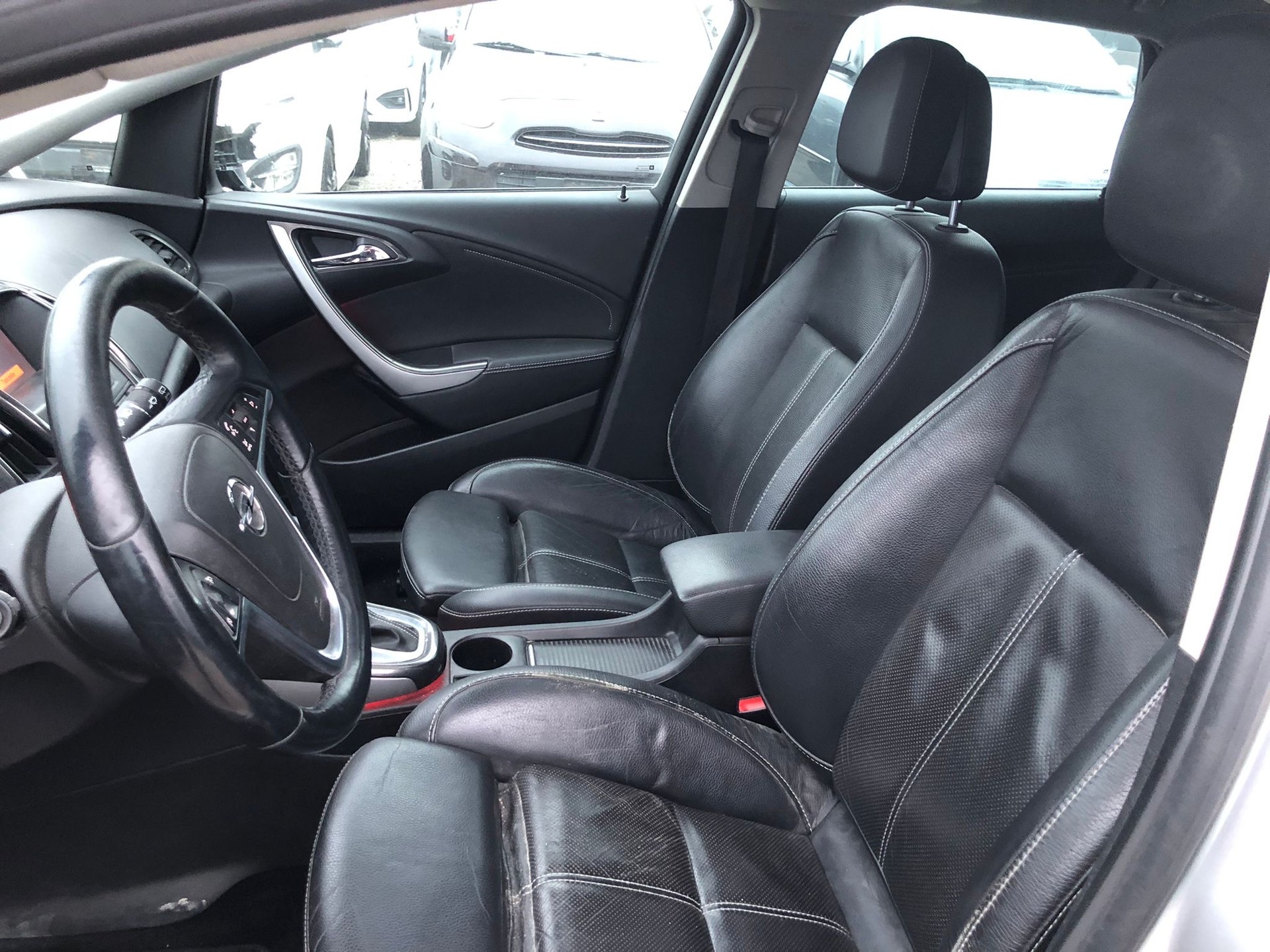 OPEL Astra SportsTourer 1.4i 16V Turbo Sport Automatic-image-10